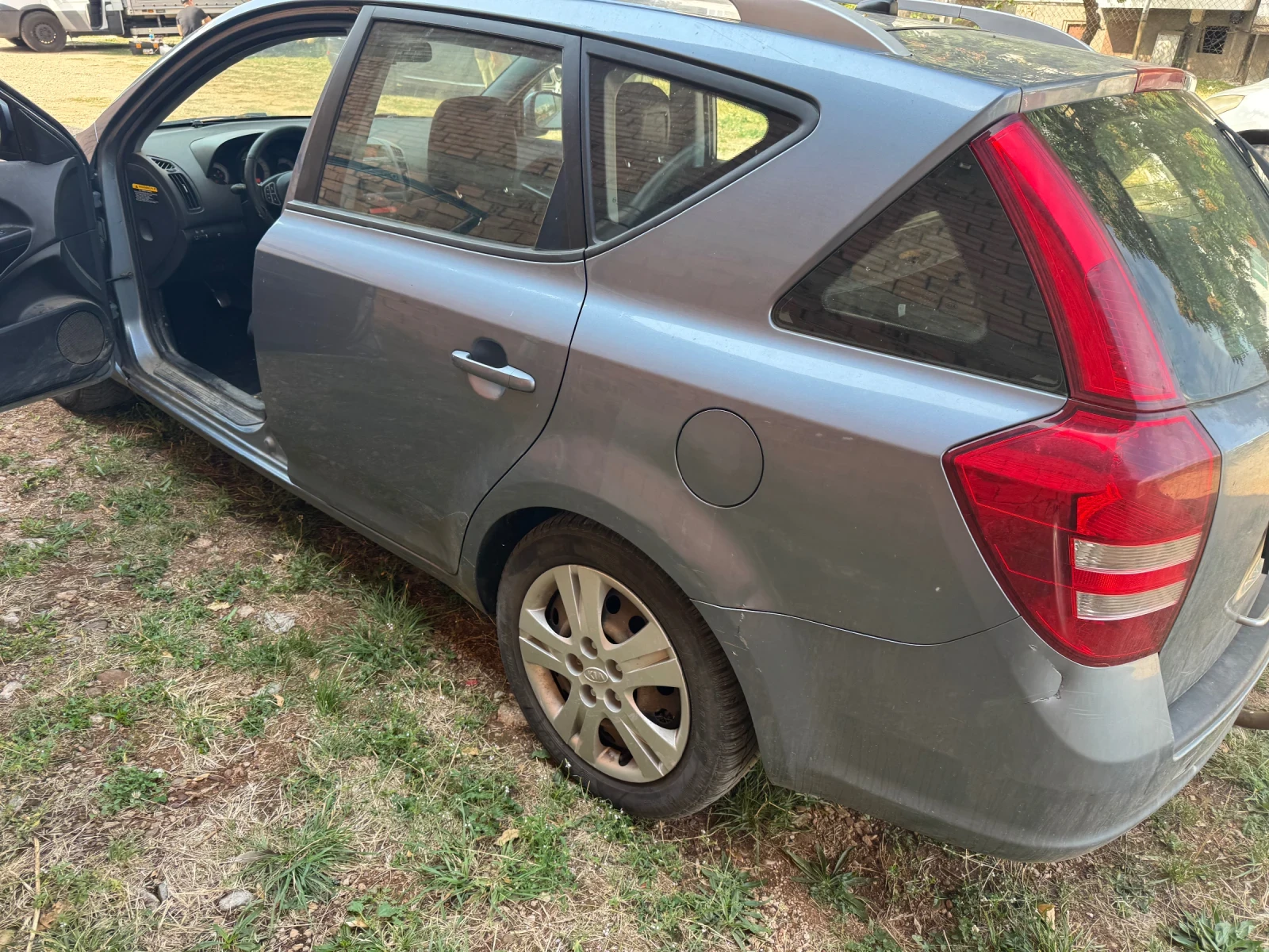 Kia Ceed 1.6d - изображение 4