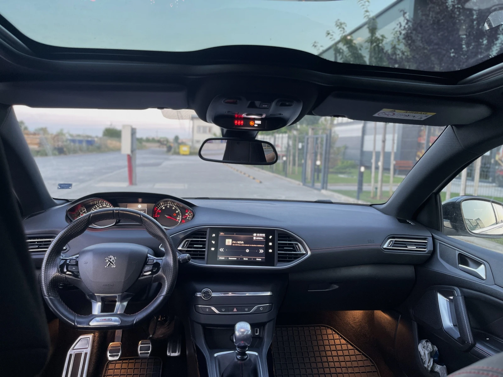 Peugeot 308 GT-line, PANO, NAVI, TOP - изображение 10