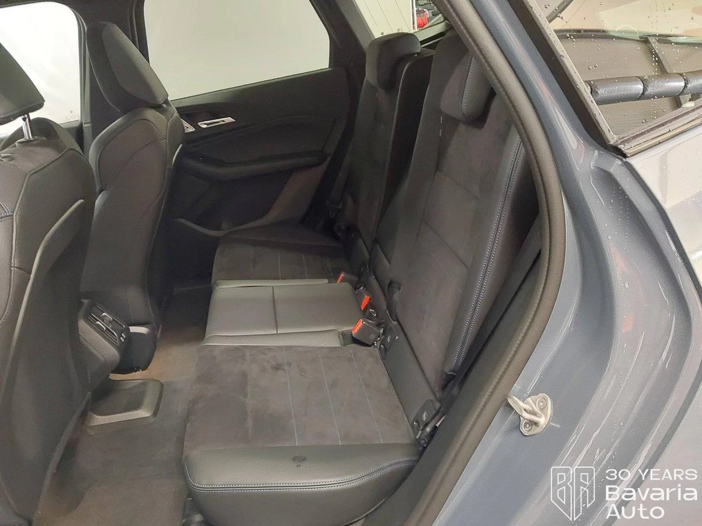 BMW 220 i Active Tourer M Sport Paket Steptronic - изображение 8