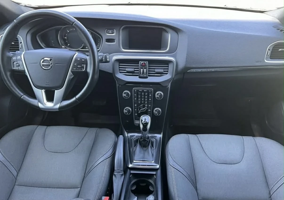 Volvo V40 Cross Country, снимка 7 - Автомобили и джипове - 53987128