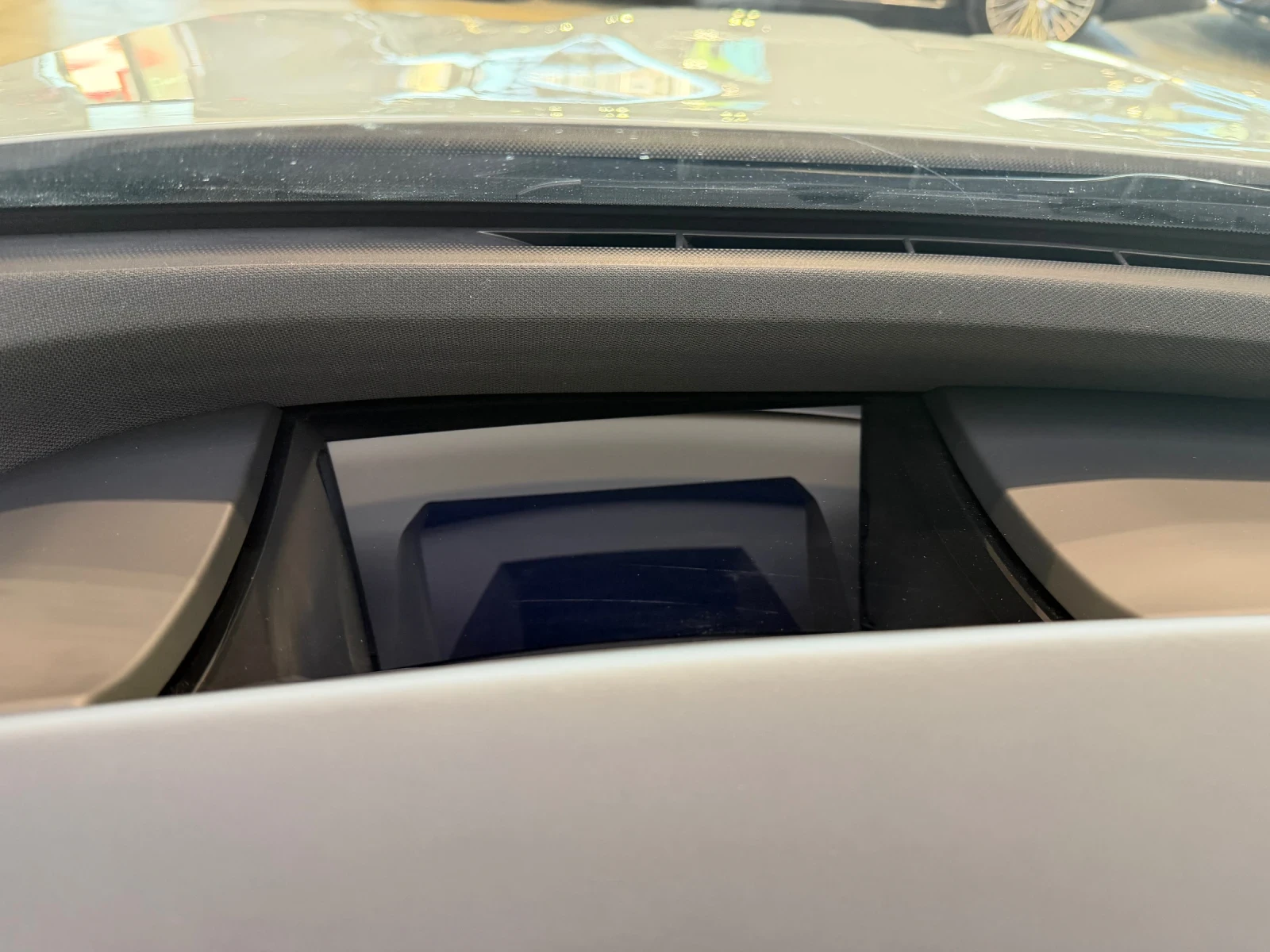 BMW iX 40 xDrive * HARMAN/KARDON* HEAD UP * M PACKET* 360, снимка 10 - Автомобили и джипове - 54345700