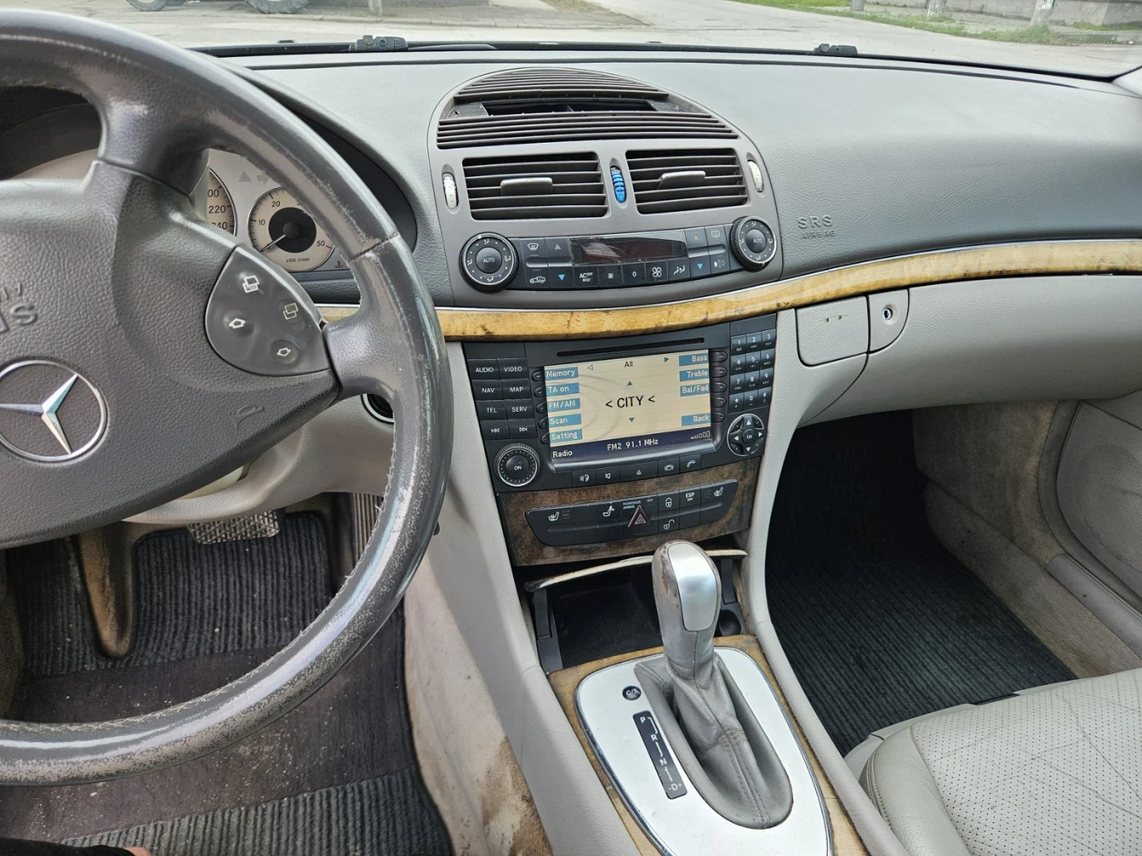 Mercedes-Benz E 320 Mercedes-Benz E 320 * Avantgarde * , снимка 6 - Автомобили и джипове - 54500956