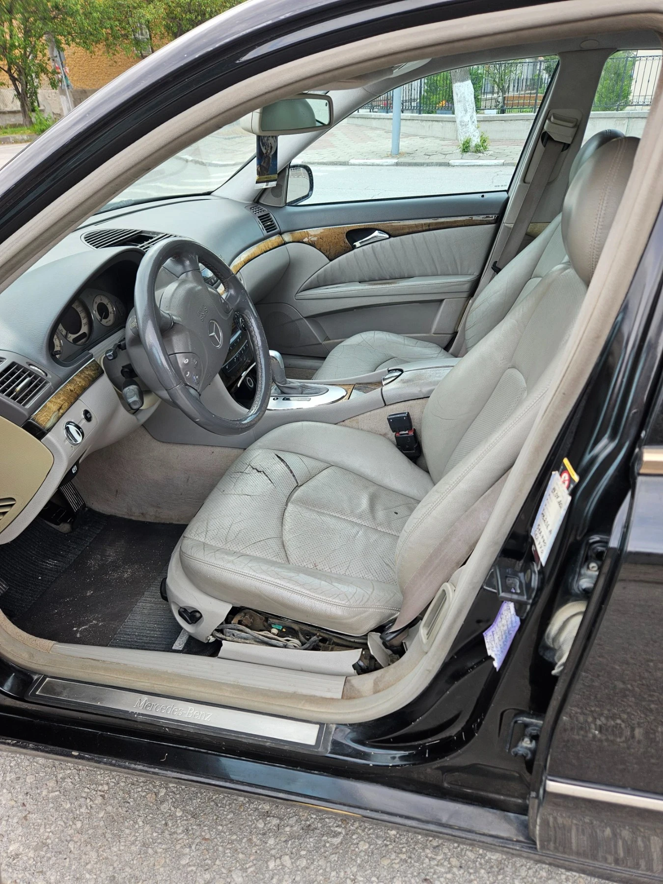 Mercedes-Benz E 320 Mercedes-Benz E 320 * Avantgarde * , снимка 7 - Автомобили и джипове - 54500956