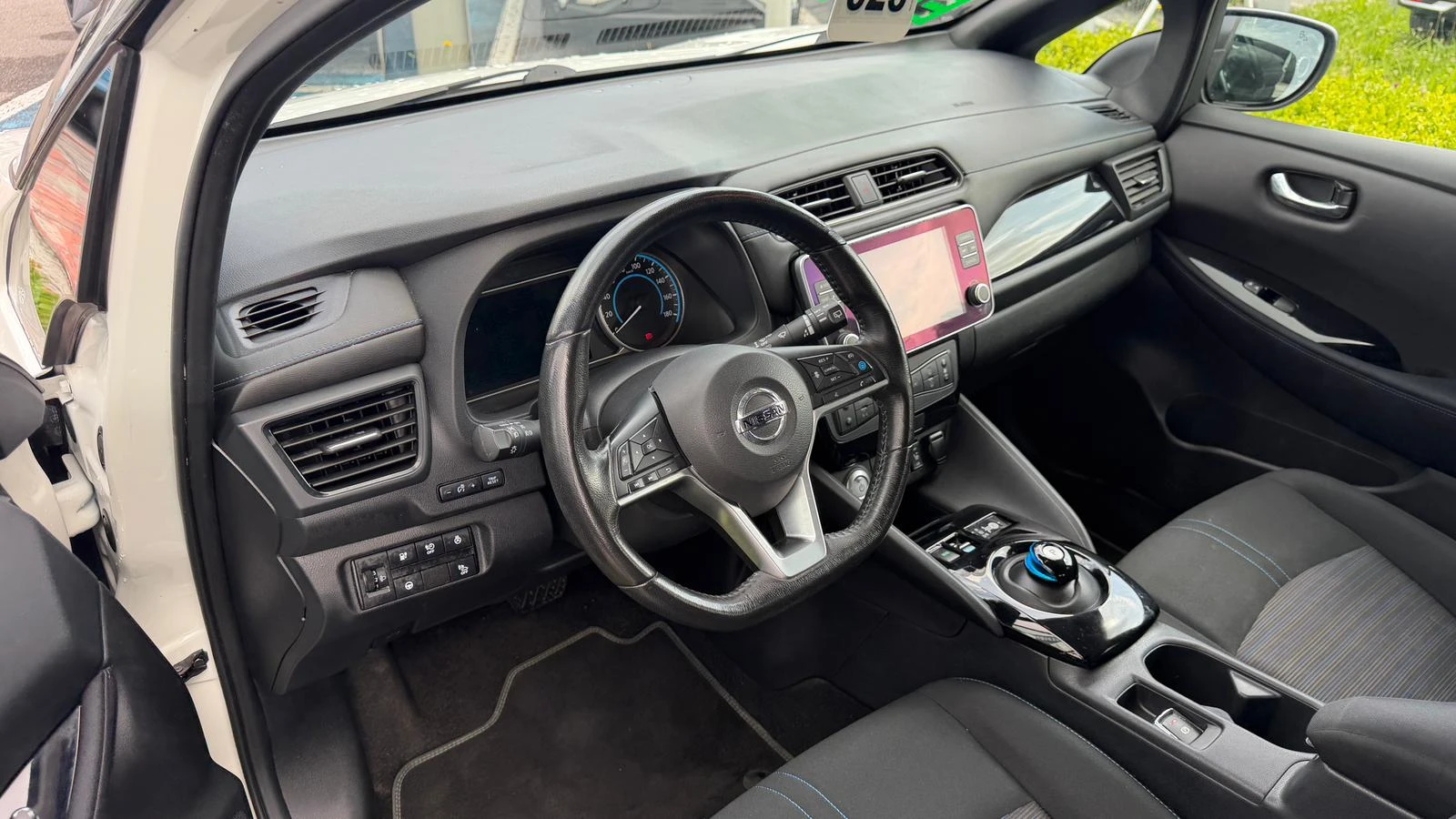 Nissan Leaf  TEKNA-ЛИЗИНГ, снимка 8 - Автомобили и джипове - 54741125