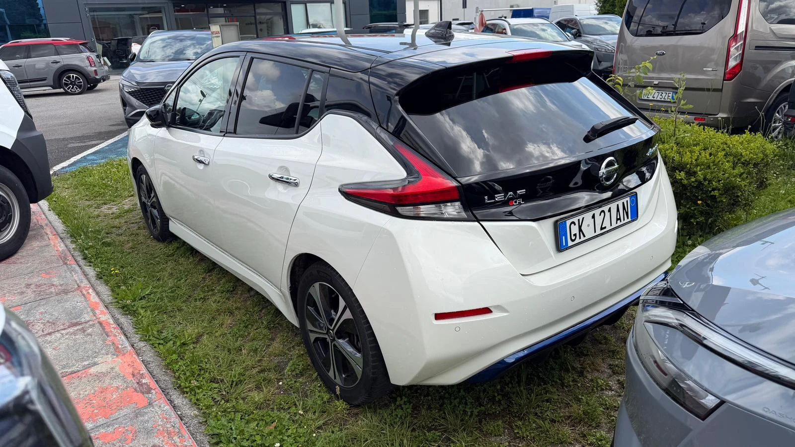 Nissan Leaf  TEKNA-ЛИЗИНГ, снимка 2 - Автомобили и джипове - 54741125