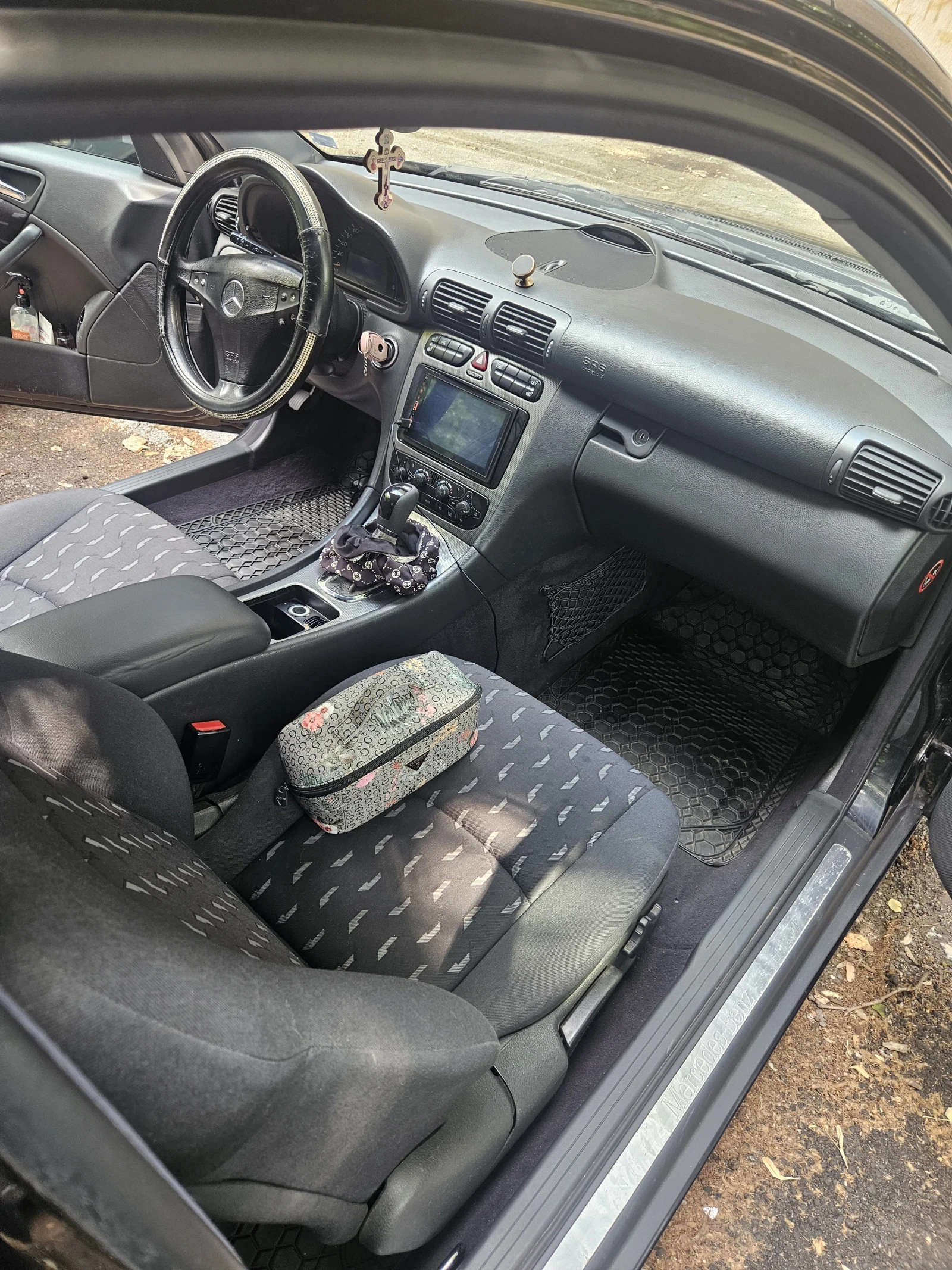 Mercedes-Benz C 200 Sport Coupe (CL203), снимка 14 - Автомобили и джипове - 55155281