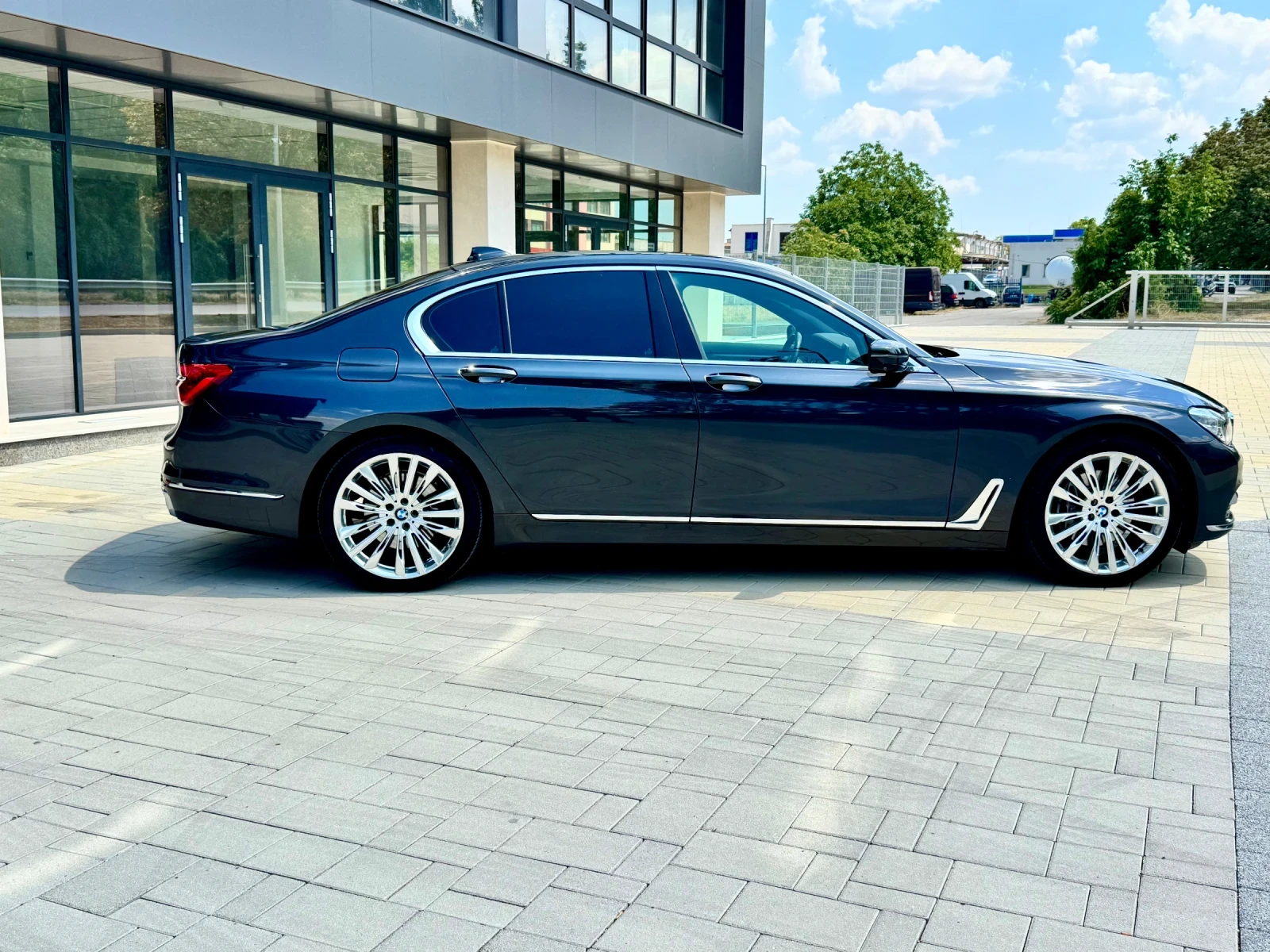 BMW 740 740xd бартер, снимка 7 - Автомобили и джипове - 55649242