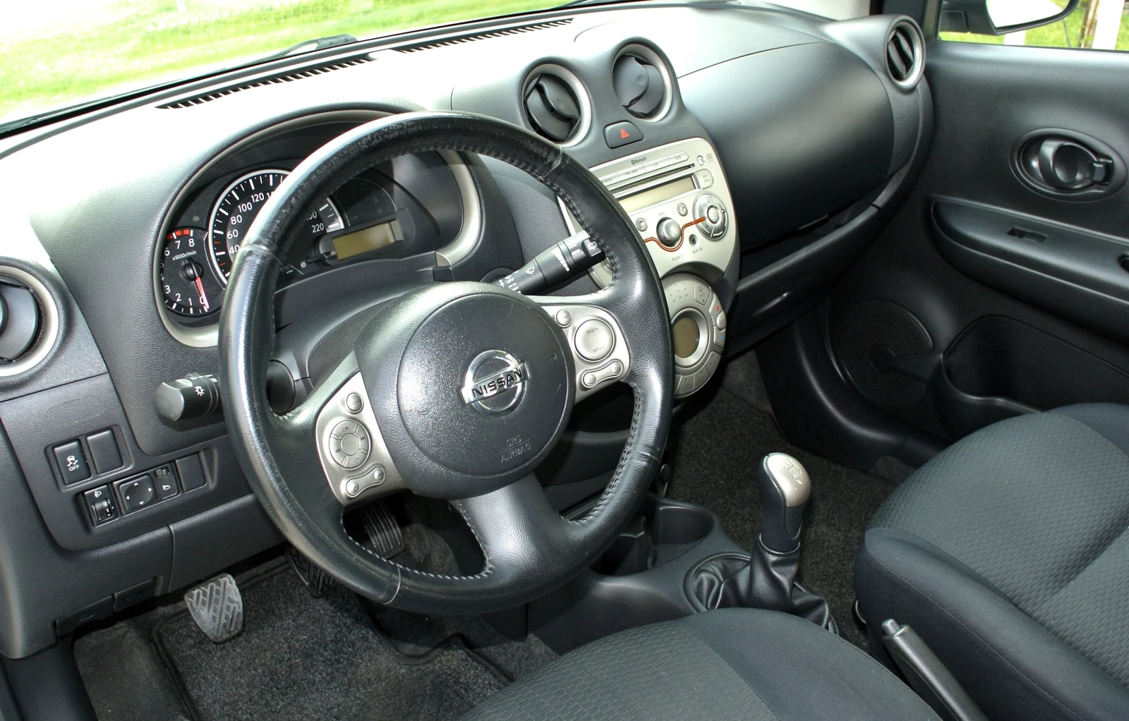 Nissan Micra РЕГИСТРИРАН * 1.2* КЛИМАТРОНИК* ЕВРО5В* АВТОПИЛОТ*, снимка 13 - Автомобили и джипове - 55657623