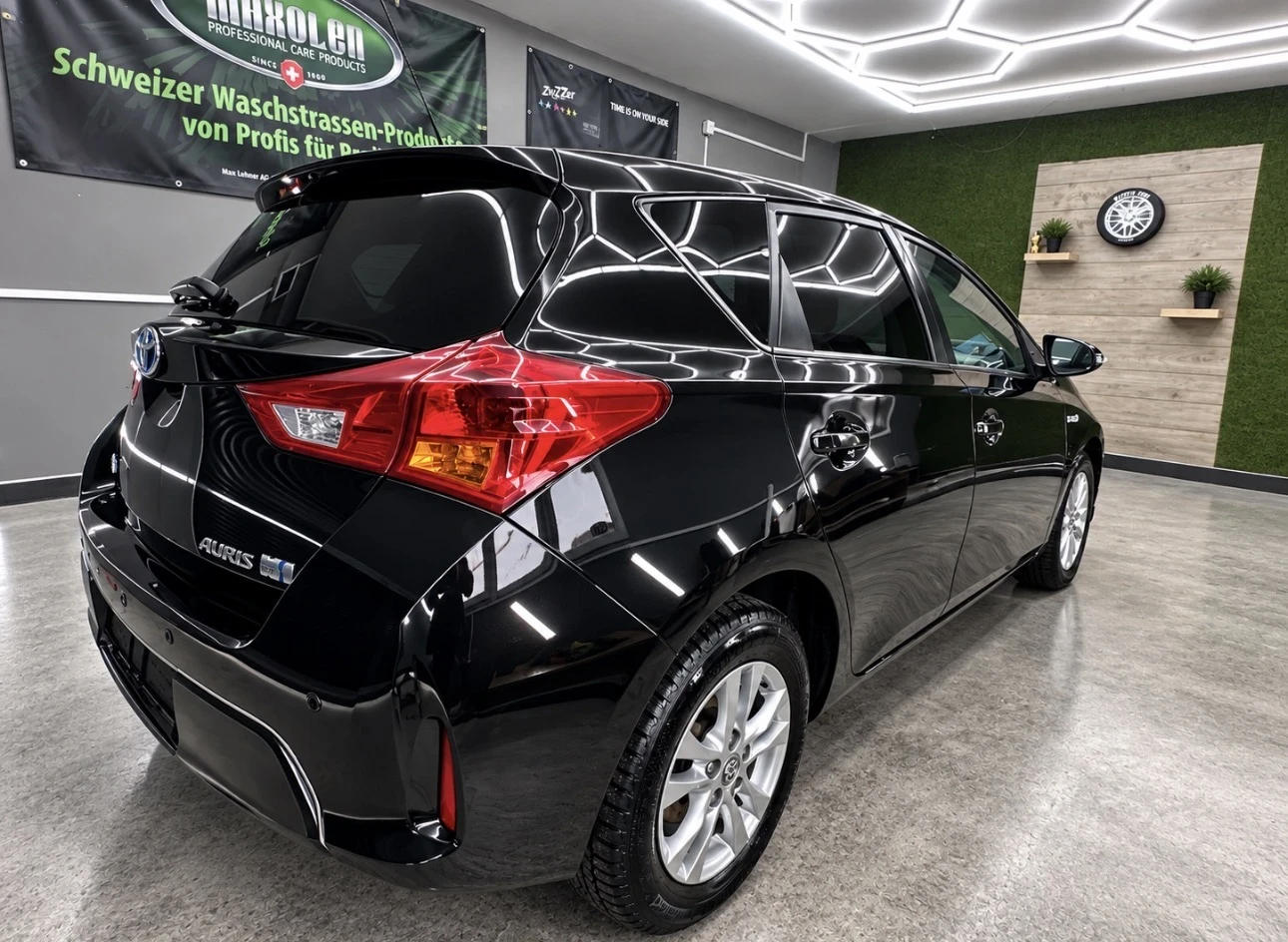 Toyota Auris, снимка 3 - Автомобили и джипове - 56270837