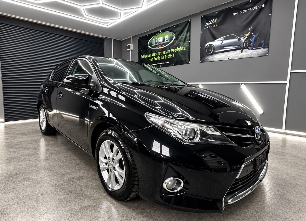 Toyota Auris, снимка 2 - Автомобили и джипове - 56270837