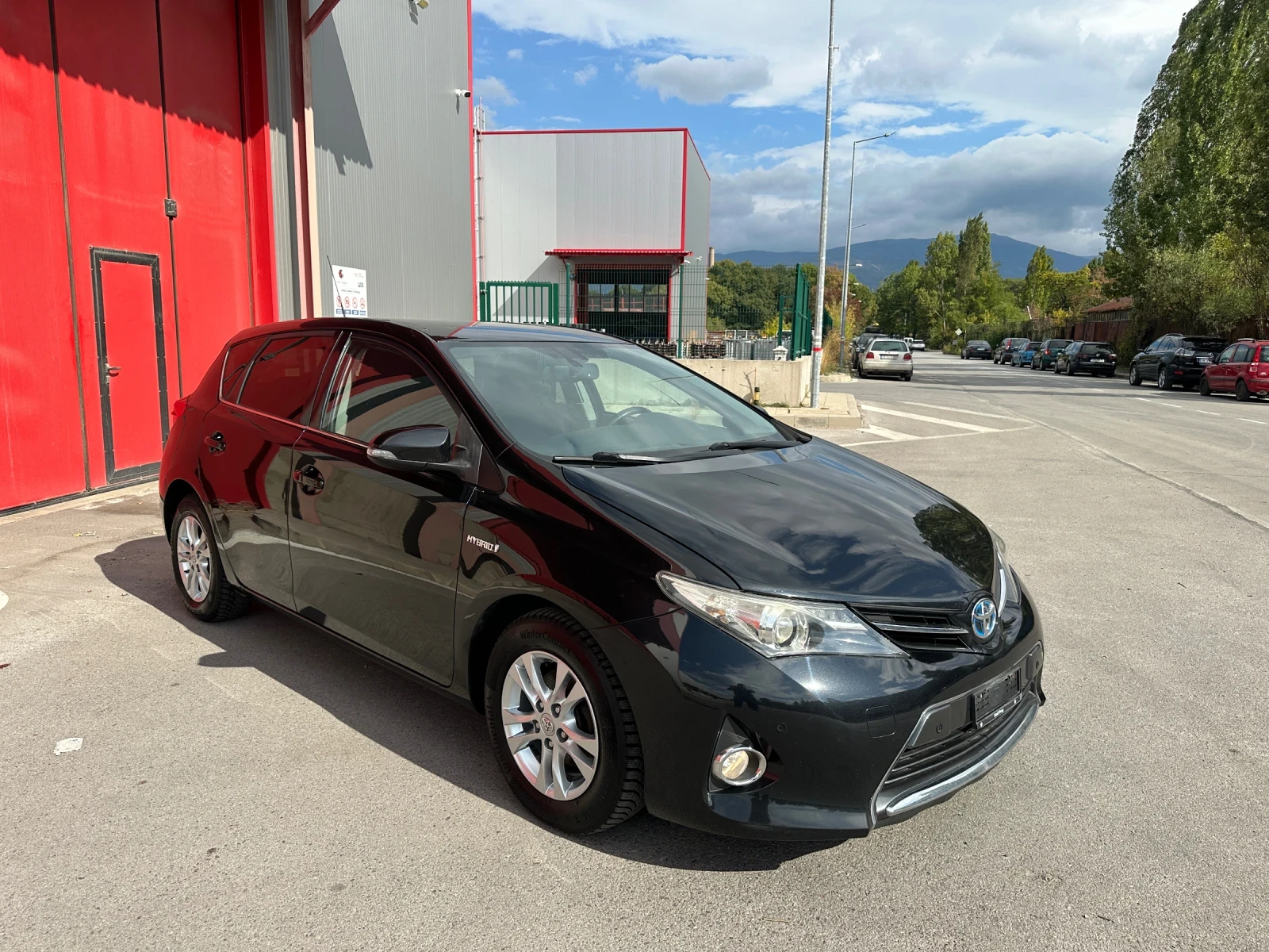 Toyota Auris, снимка 9 - Автомобили и джипове - 56270837