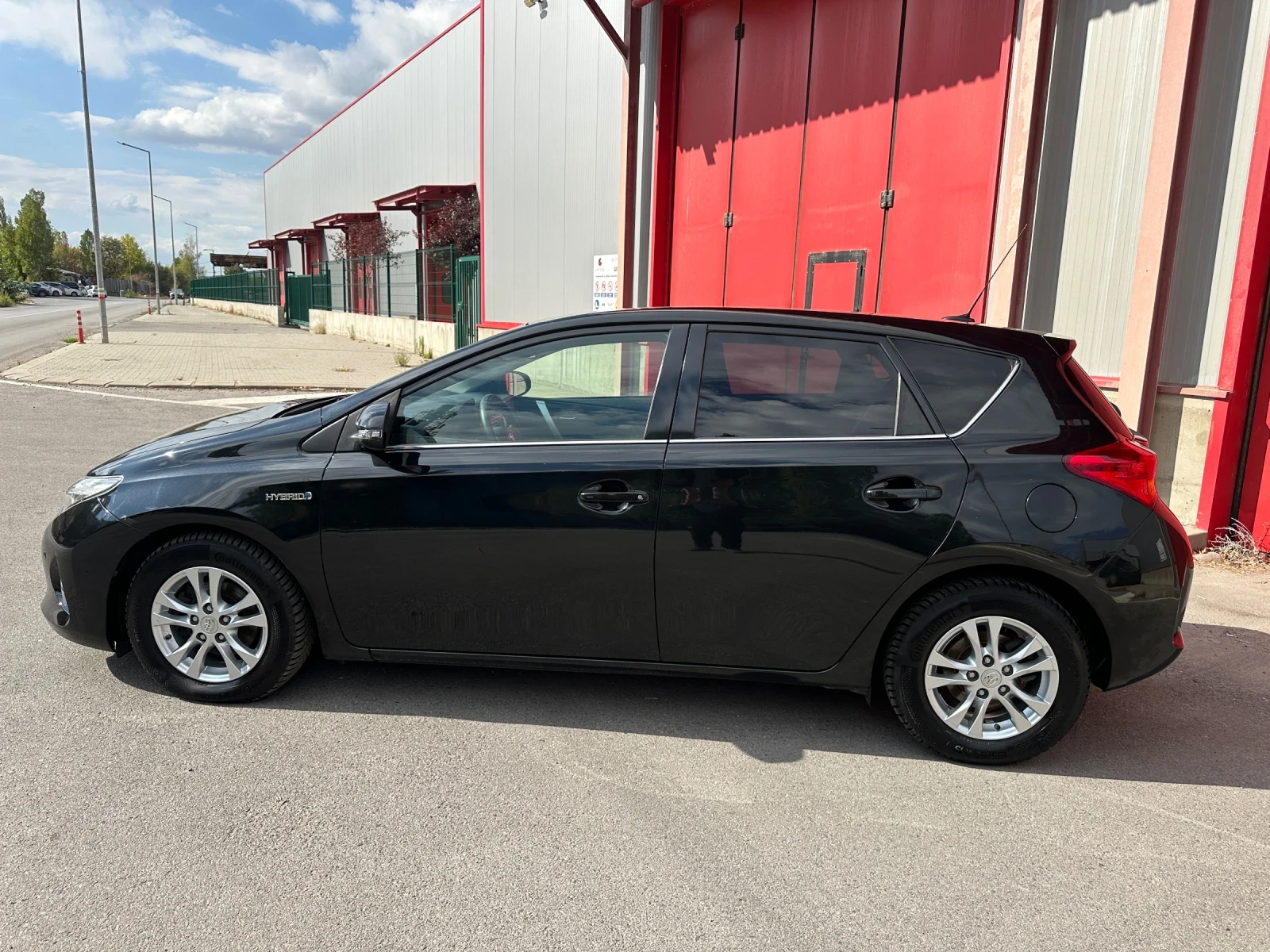 Toyota Auris, снимка 8 - Автомобили и джипове - 56270837