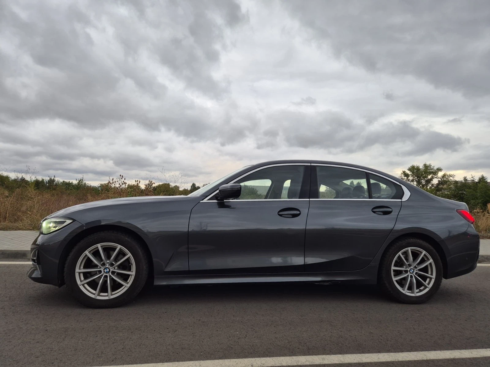 BMW 320 X drive, снимка 6 - Автомобили и джипове - 56559961