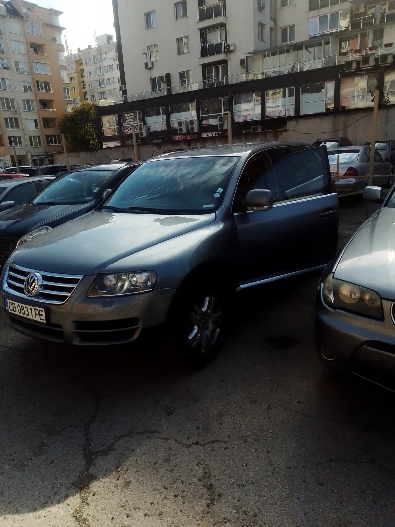 VW Touareg, снимка 3 - Автомобили и джипове - 48293603