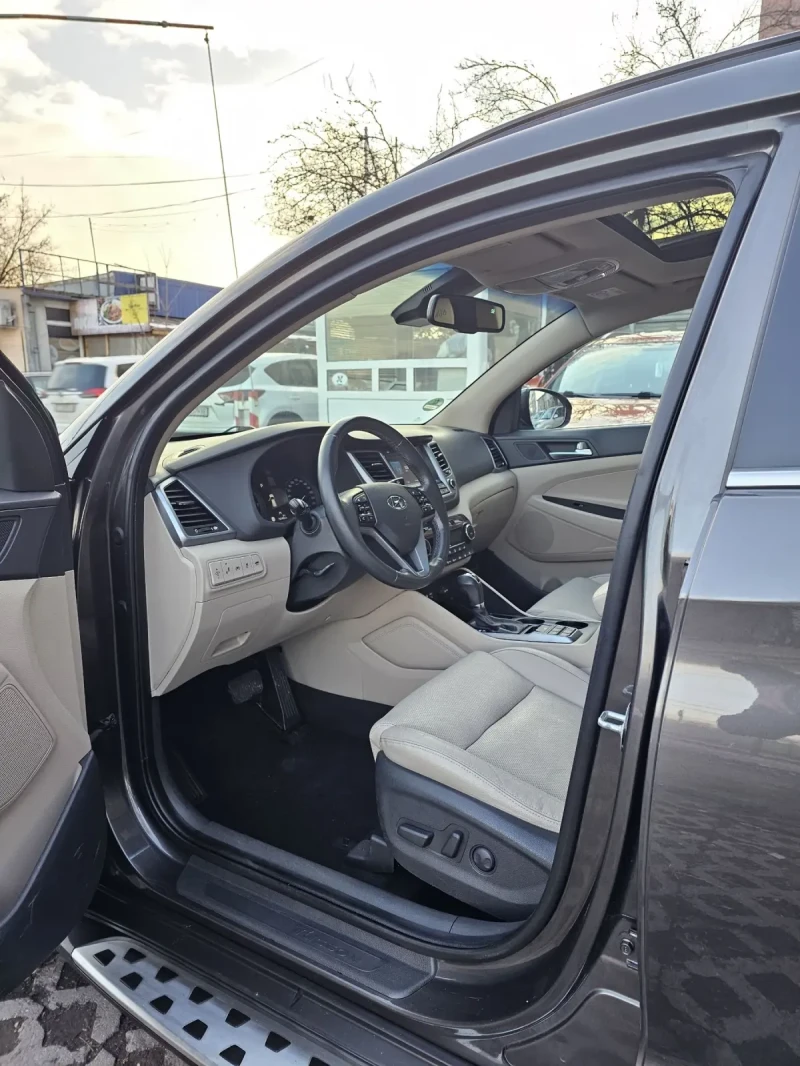 Hyundai Tucson 1.6 T-GDI 4WD 177к.с. Vertex Keyless Камера , снимка 6 - Автомобили и джипове - 48789293