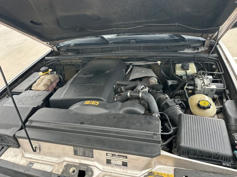 Land Rover Discovery 2.5TDI, снимка 16 - Автомобили и джипове - 52975433
