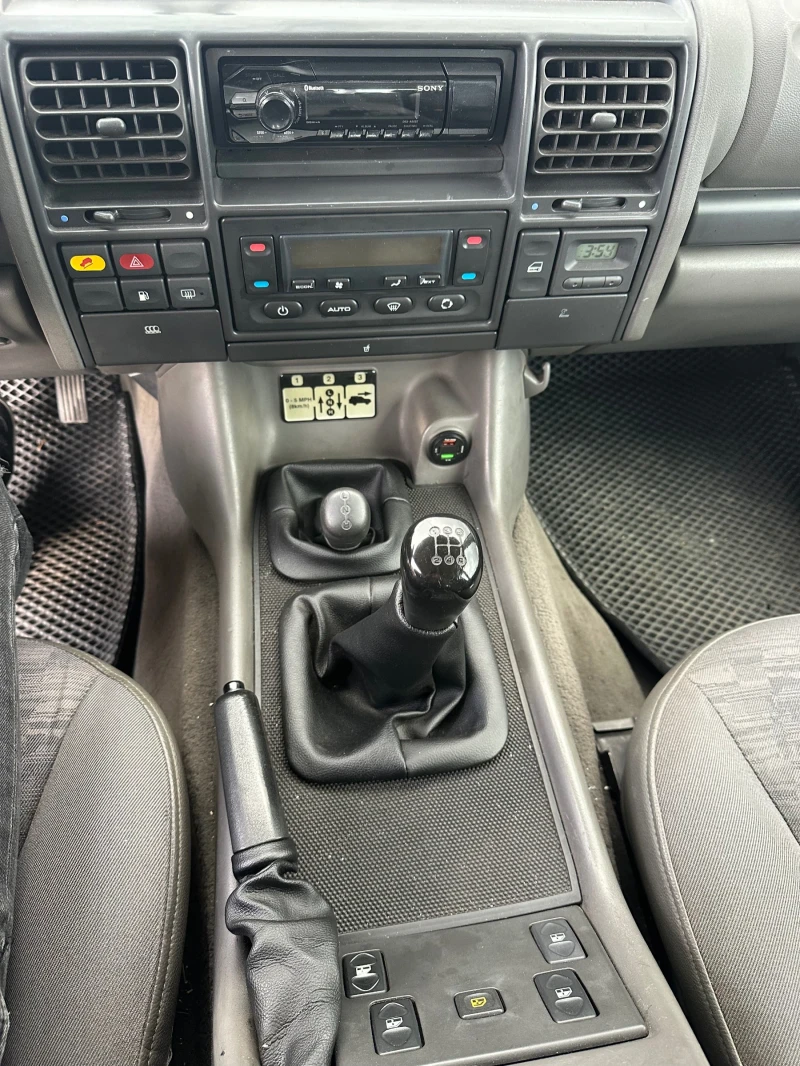 Land Rover Discovery 2.5TDI, снимка 13 - Автомобили и джипове - 52975433