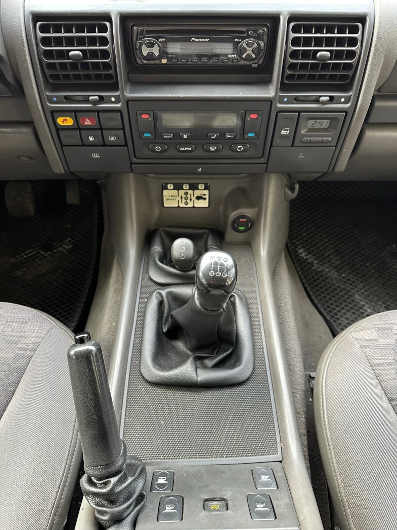 Land Rover Discovery 2.5TDI, снимка 13 - Автомобили и джипове - 52975433