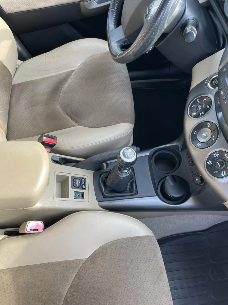 Toyota Rav4, снимка 12 - Автомобили и джипове - 53332449