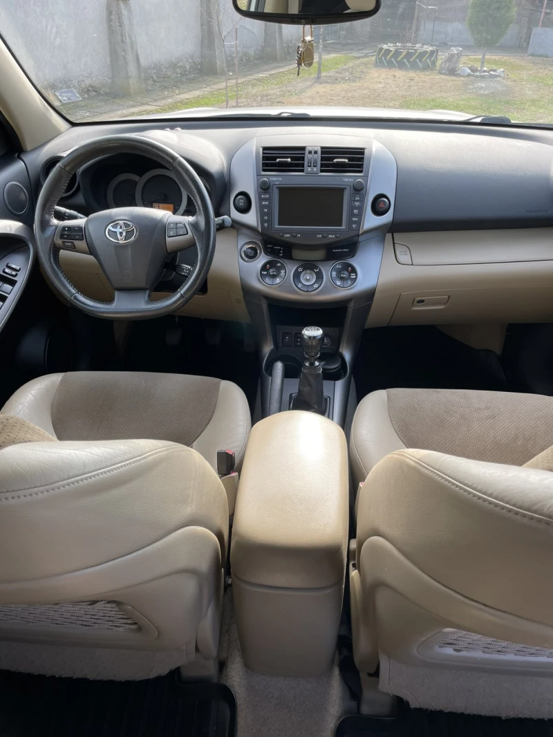 Toyota Rav4, снимка 9 - Автомобили и джипове - 53332449