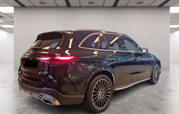 Mercedes-Benz GLC 300 d 4Matic = AMG Line = Premium Plus Гаранция, снимка 3 - Автомобили и джипове - 54728858