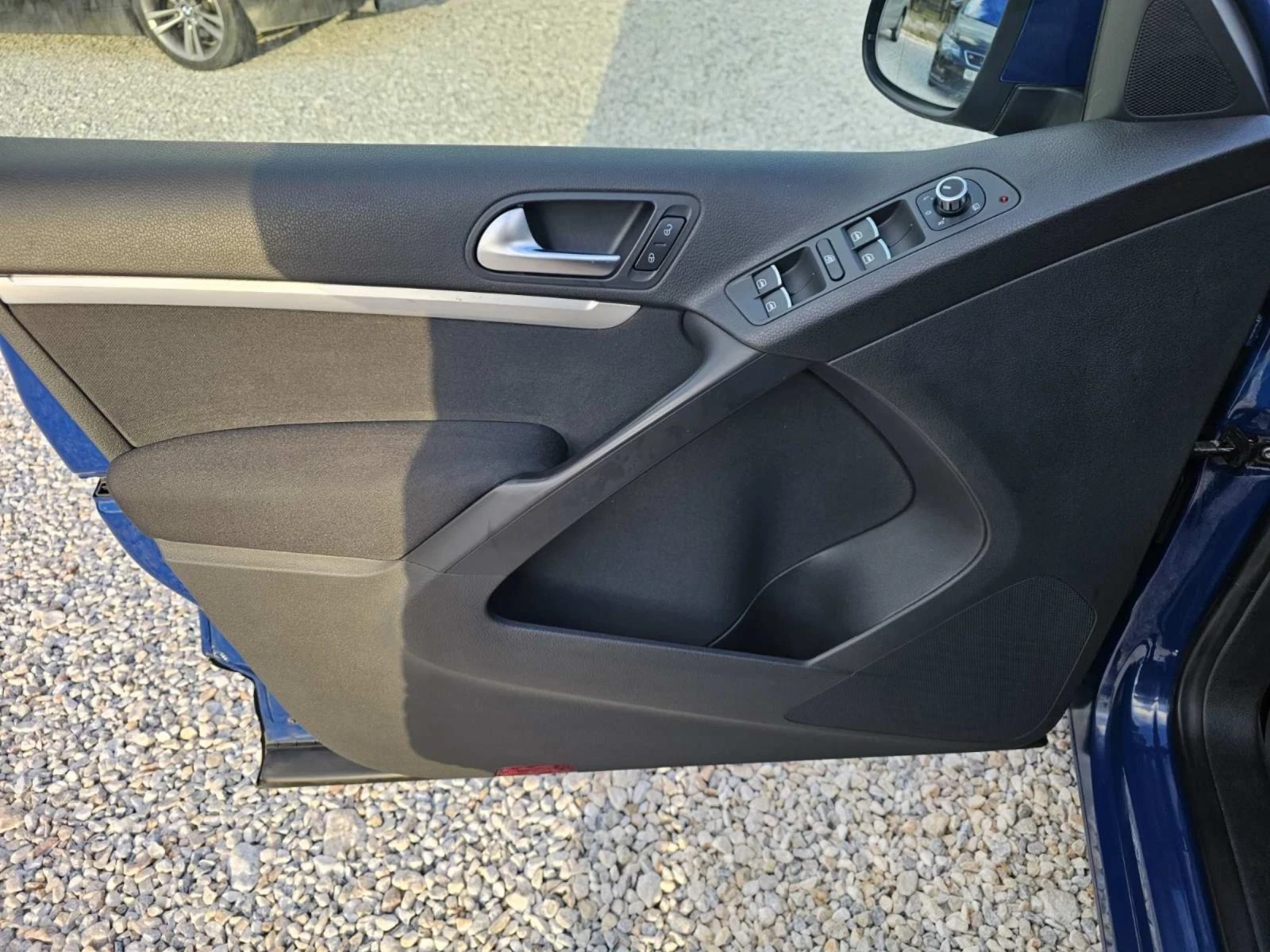 VW Tiguan 2.0 TSI/180к.с./4MOTION/TRACK&STYLE/B-XENON | Mobile.bg — изображение 16