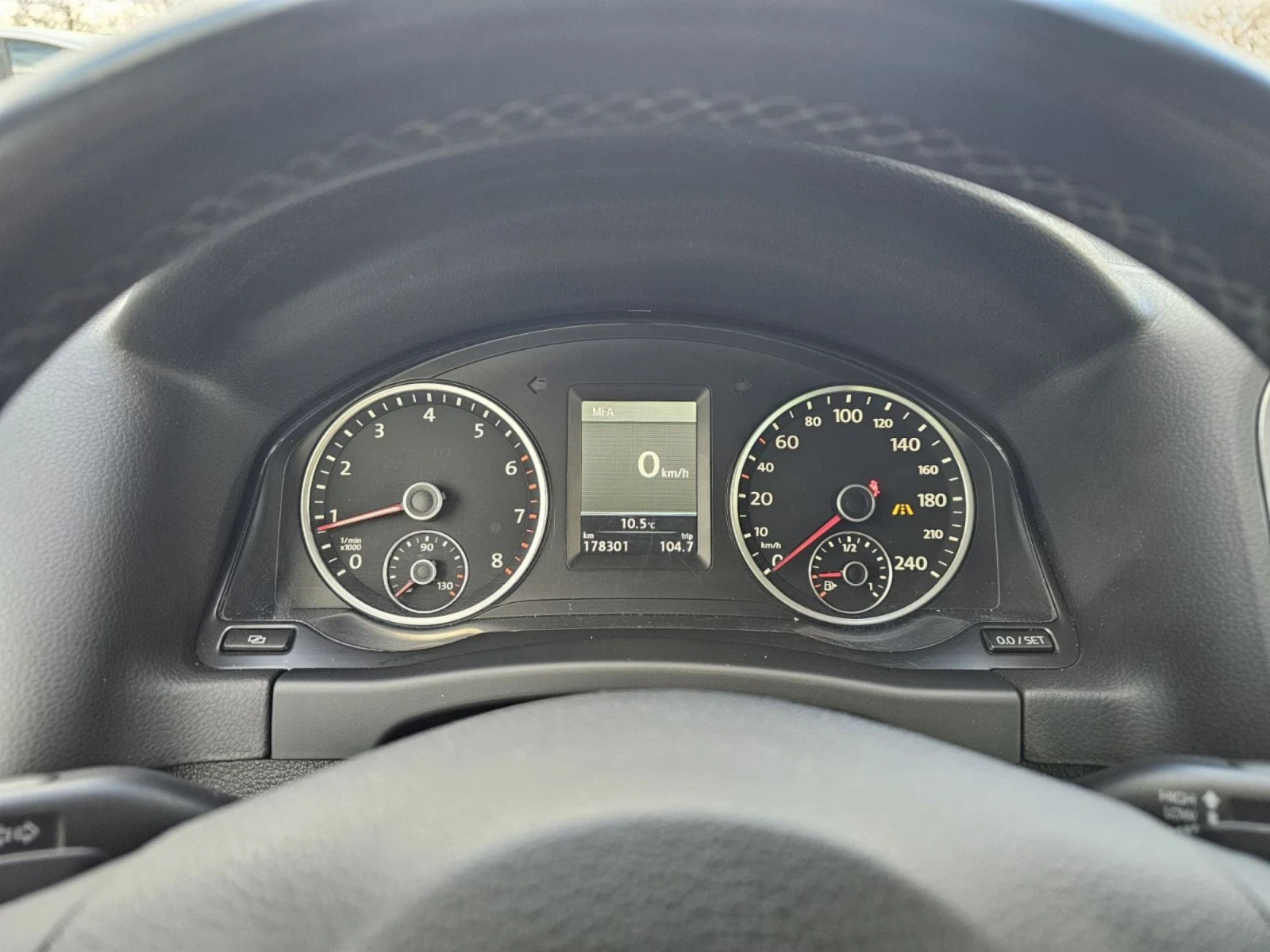 VW Tiguan 2.0 TSI/180к.с./4MOTION/TRACK&STYLE/B-XENON | Mobile.bg — изображение 14