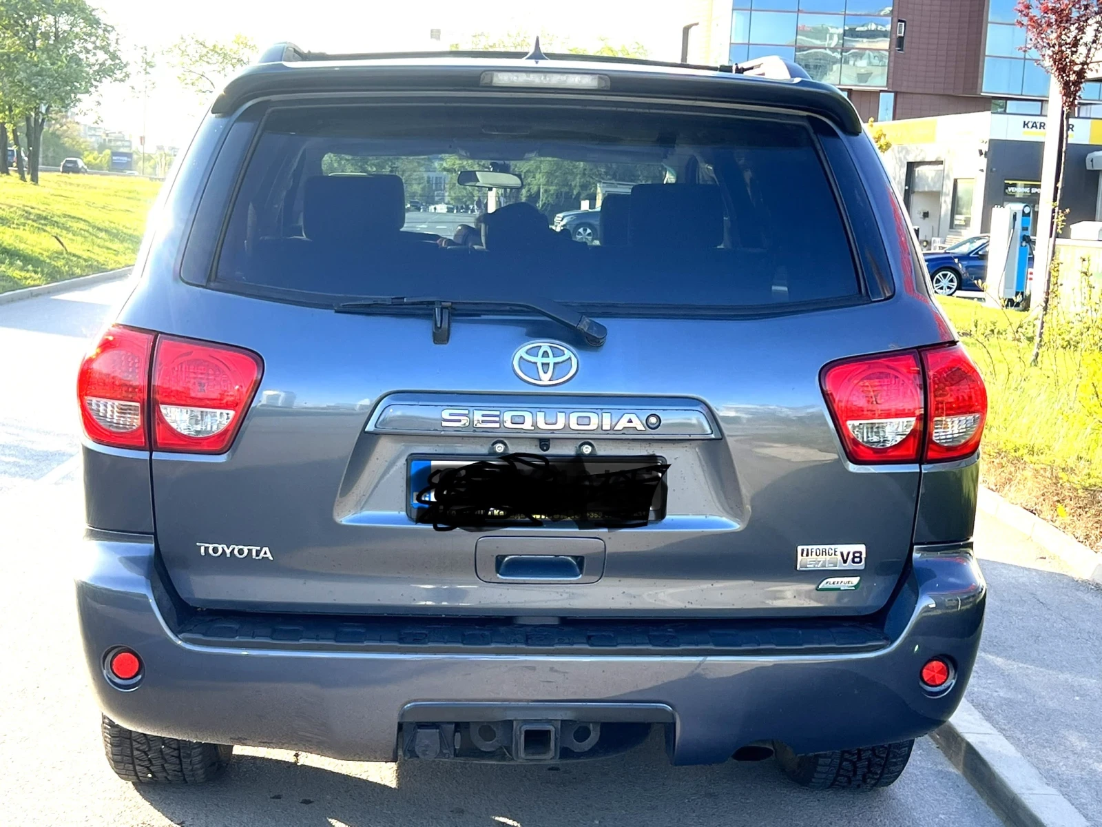 Toyota Sequoia  - изображение 4