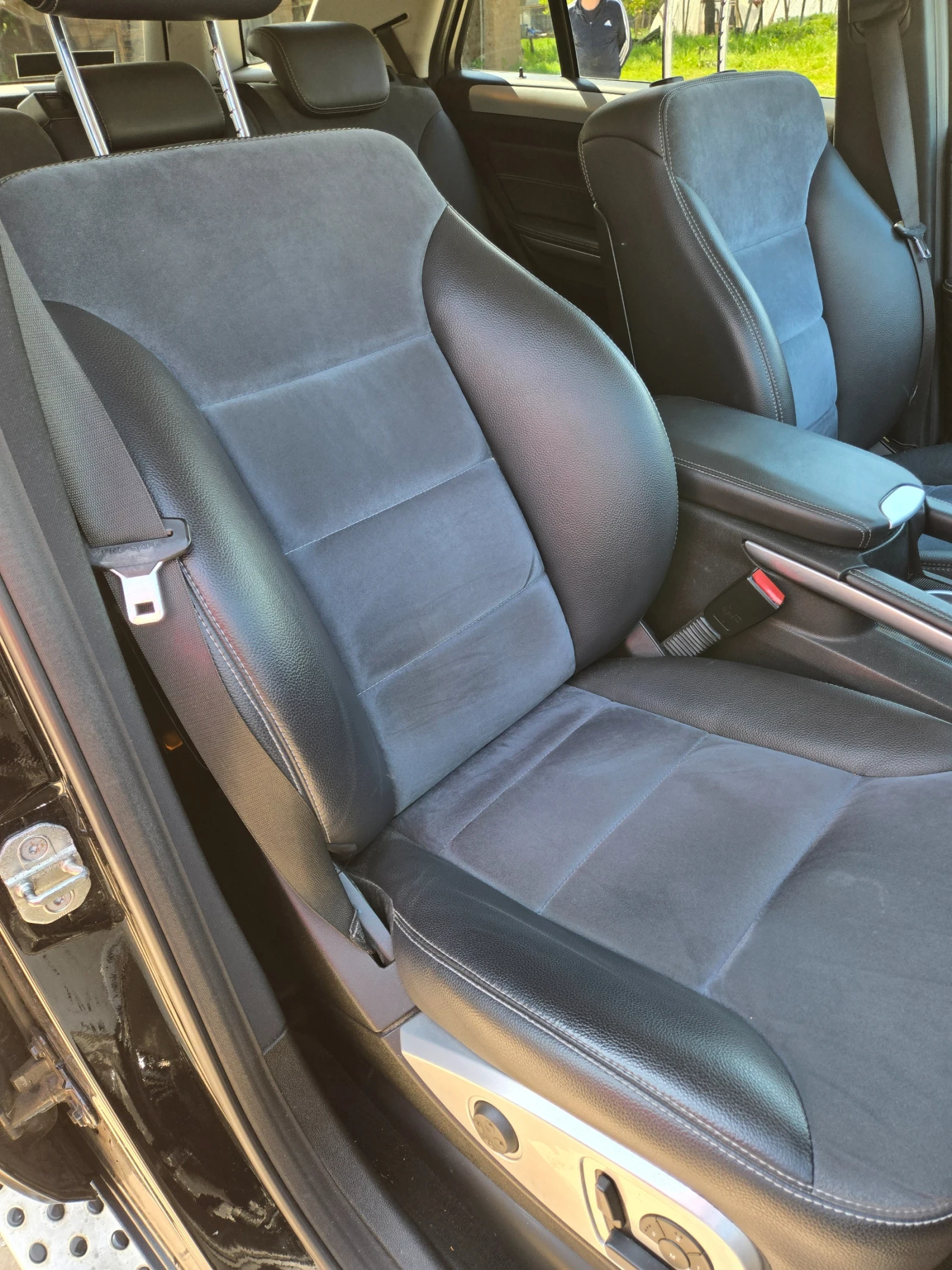 Mercedes-Benz ML 350, снимка 9 - Автомобили и джипове - 54359403