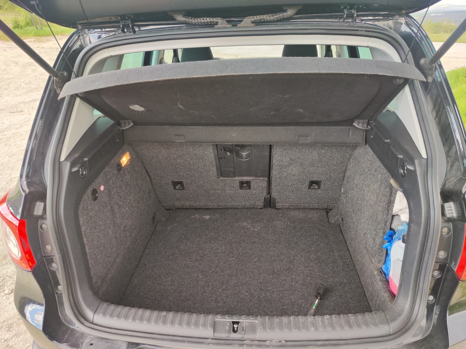 VW Tiguan, снимка 5 - Автомобили и джипове - 54396892