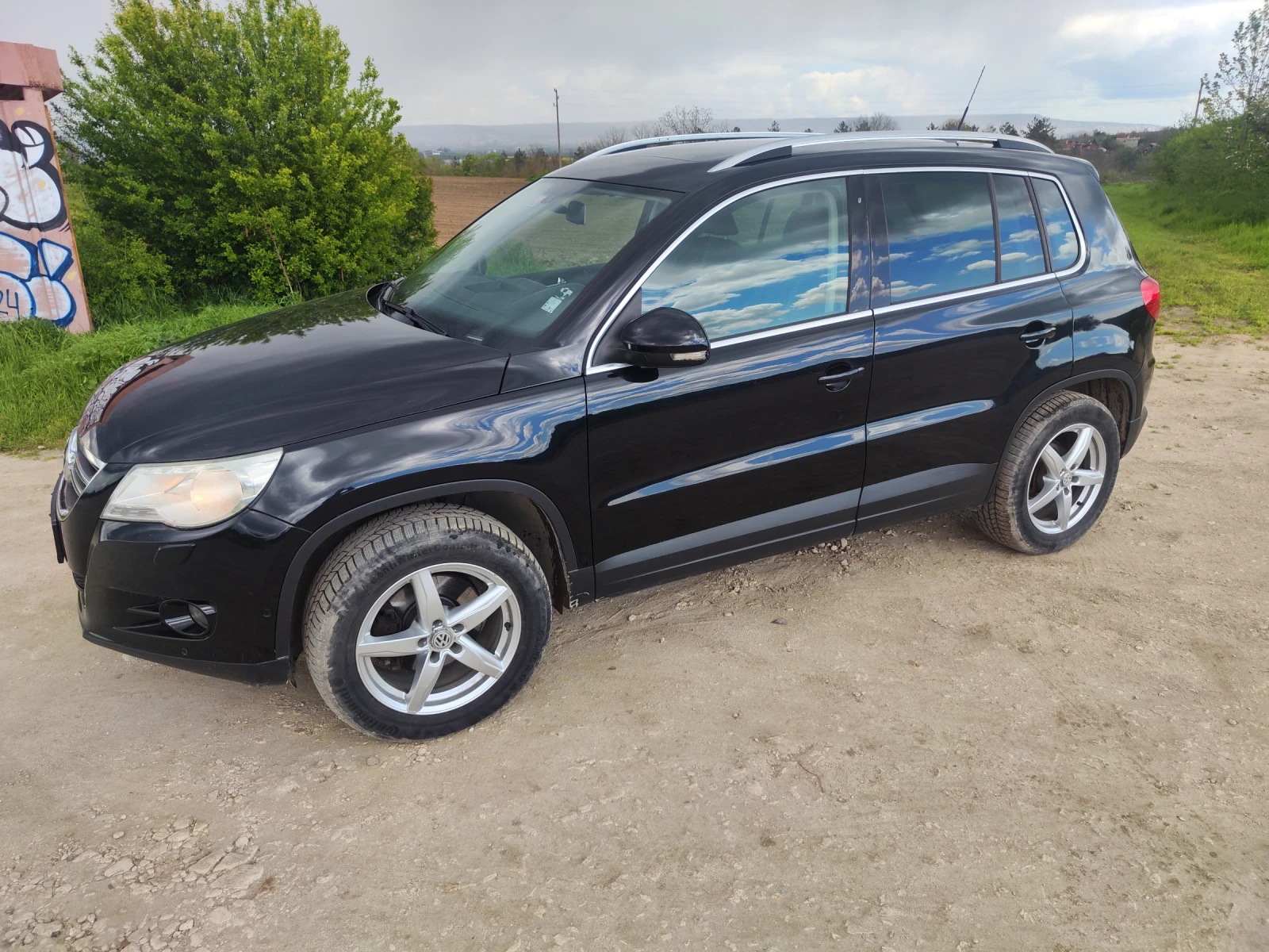 VW Tiguan, снимка 2 - Автомобили и джипове - 54396892
