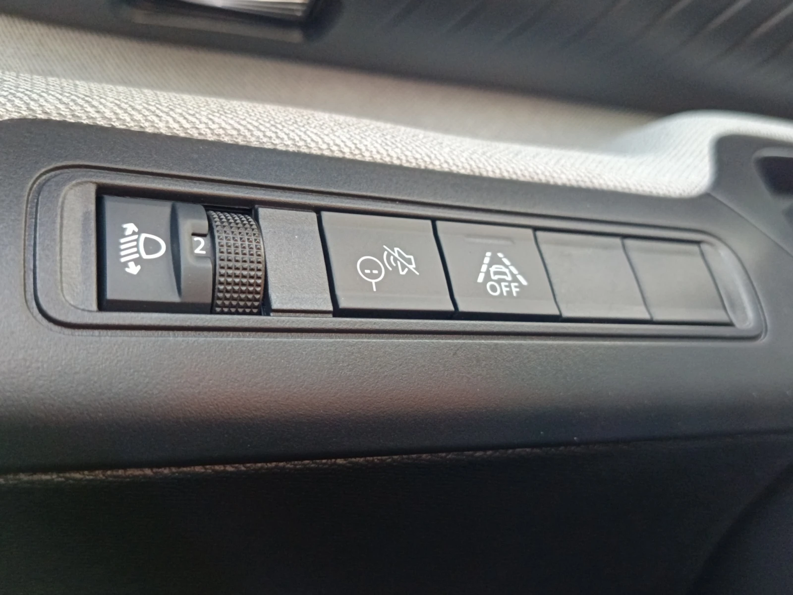 Citroen C3 Aircross PLUS, снимка 9 - Автомобили и джипове - 54708560
