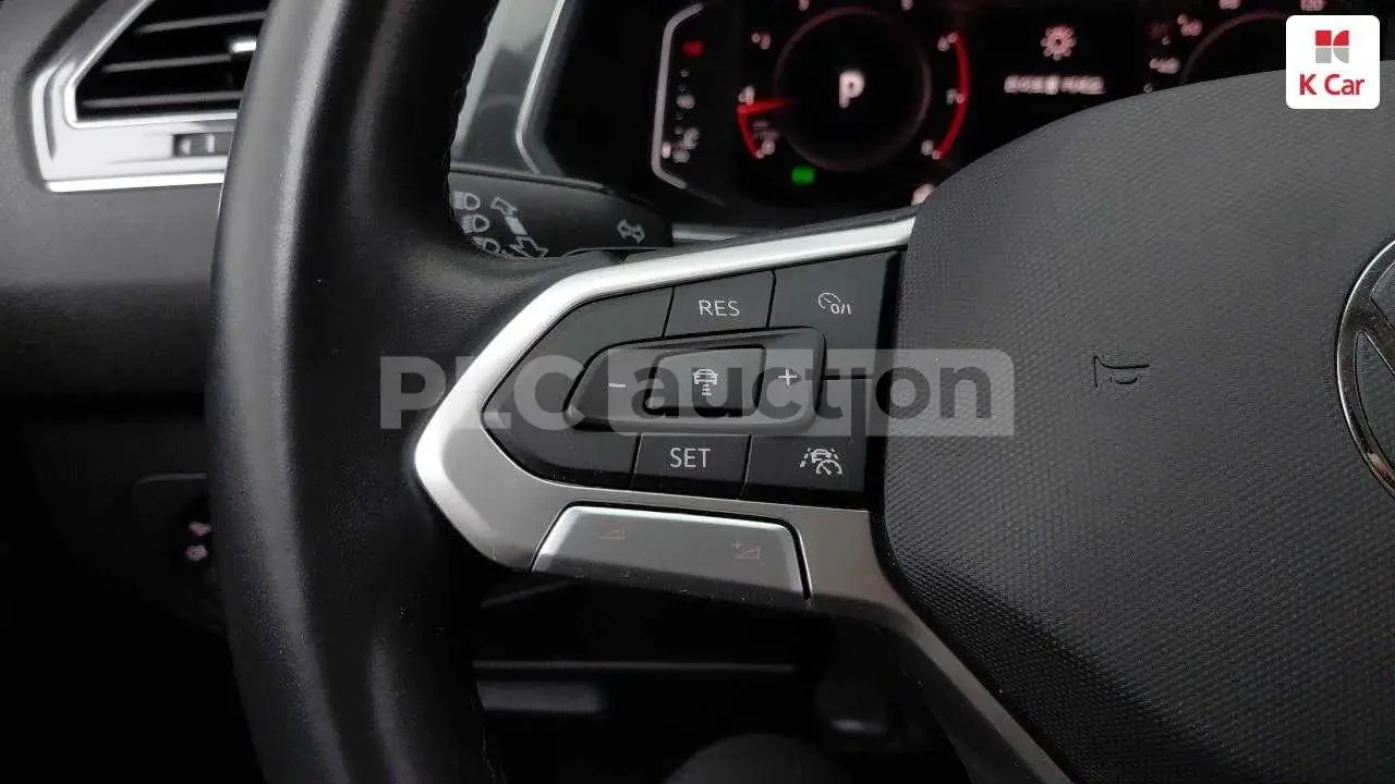 VW Tiguan 2.0| DIGITAL| 360| DISTRONIC| ОБДУХ| ВКЛ.ТЕХНОТЕСТ, снимка 6 - Автомобили и джипове - 54760350