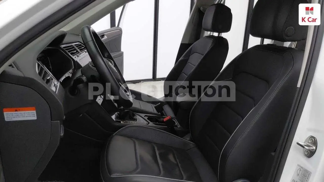VW Tiguan 2.0| DIGITAL| 360| DISTRONIC| ОБДУХ| ВКЛ.ТЕХНОТЕСТ, снимка 5 - Автомобили и джипове - 54760350