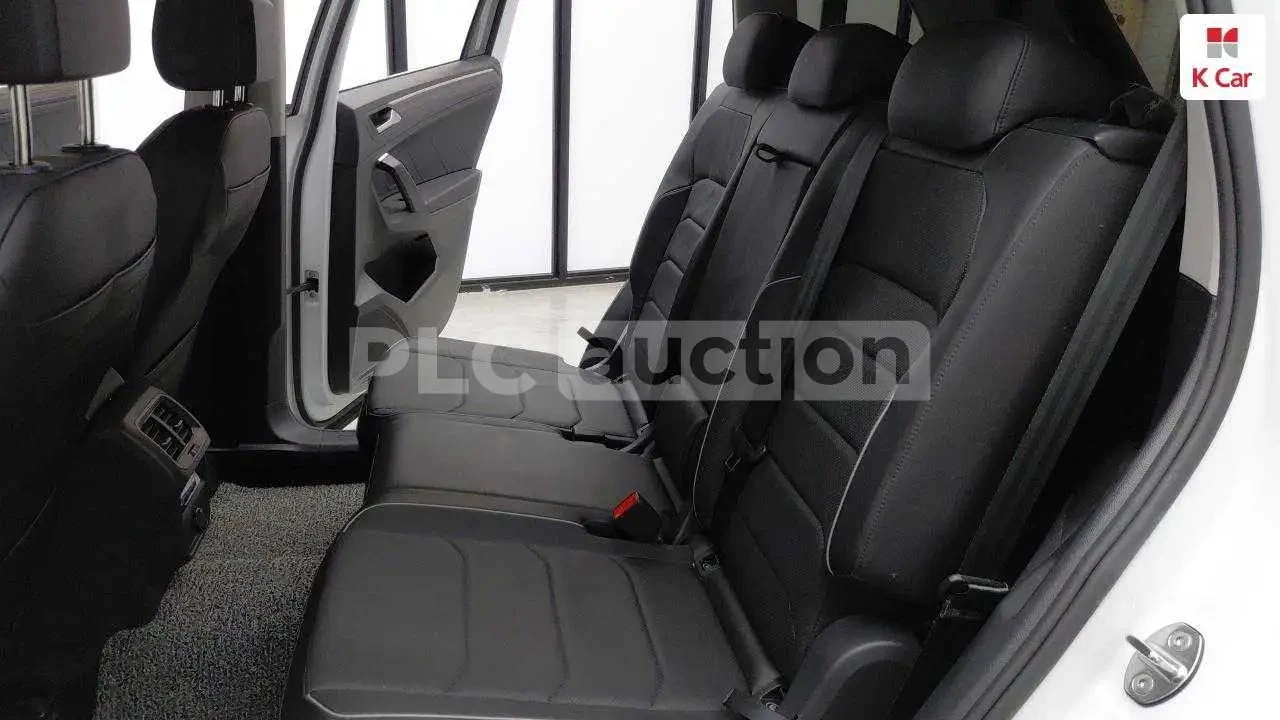 VW Tiguan 2.0| DIGITAL| 360| DISTRONIC| ОБДУХ| ВКЛ.ТЕХНОТЕСТ, снимка 11 - Автомобили и джипове - 54760350