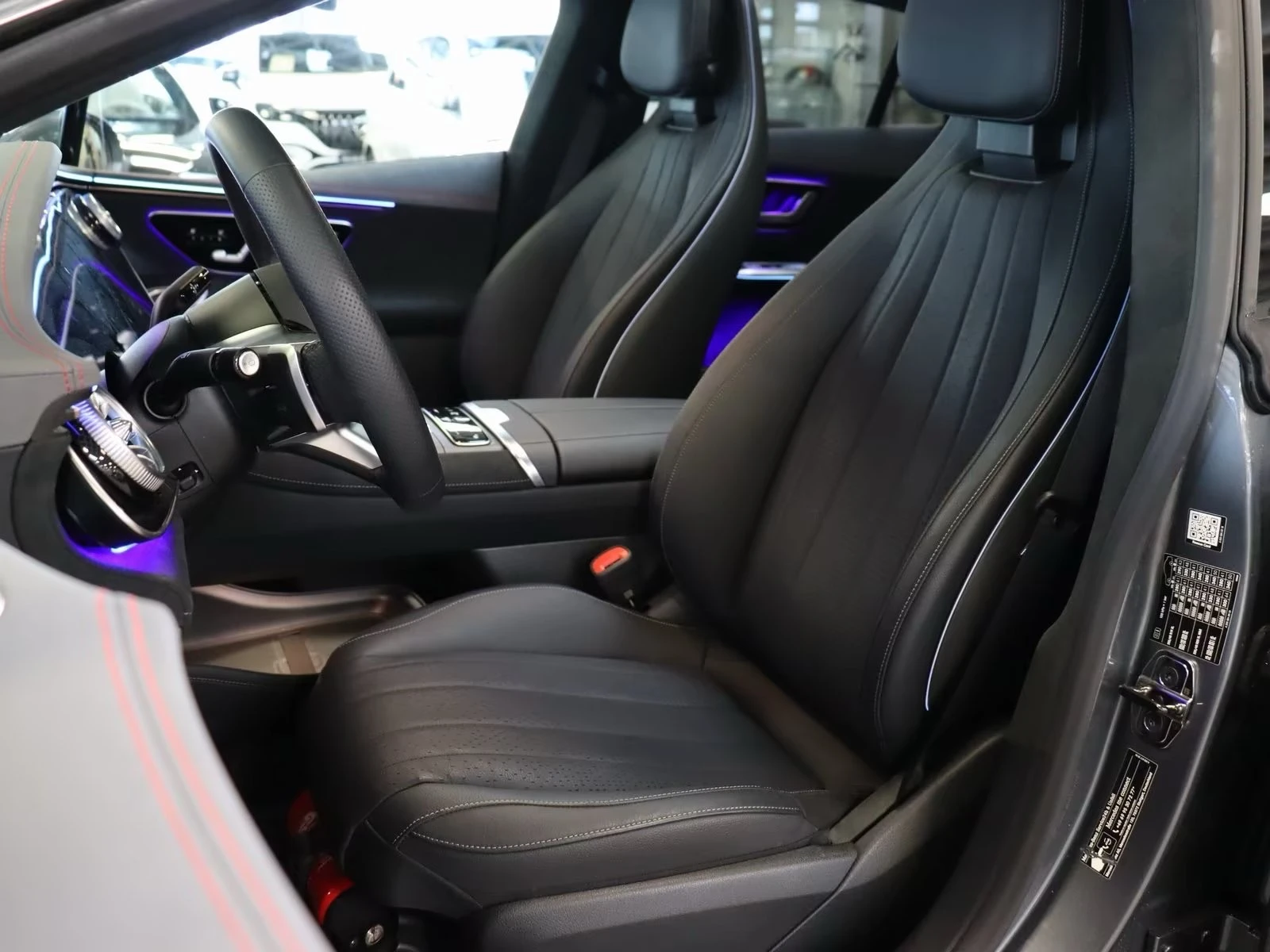 Mercedes-Benz EQE 500 4Matic / 5г. Гаранция, снимка 6 - Автомобили и джипове - 55080132