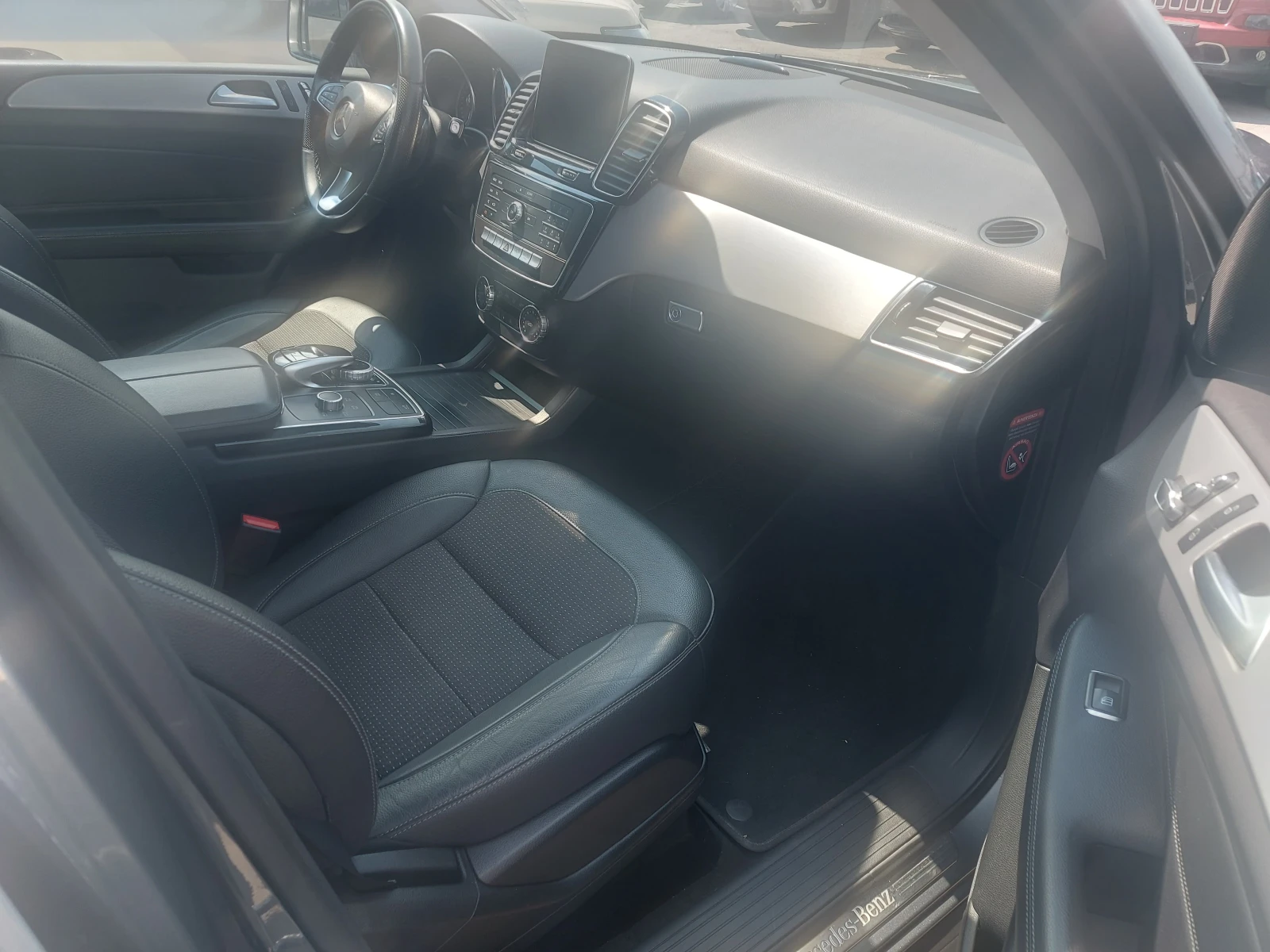 Mercedes-Benz GLE 250 d* 4 MATIC* 9G-TRONIC* NAVI* КОЖА* FULL EXTRI, снимка 10 - Автомобили и джипове - 55595519
