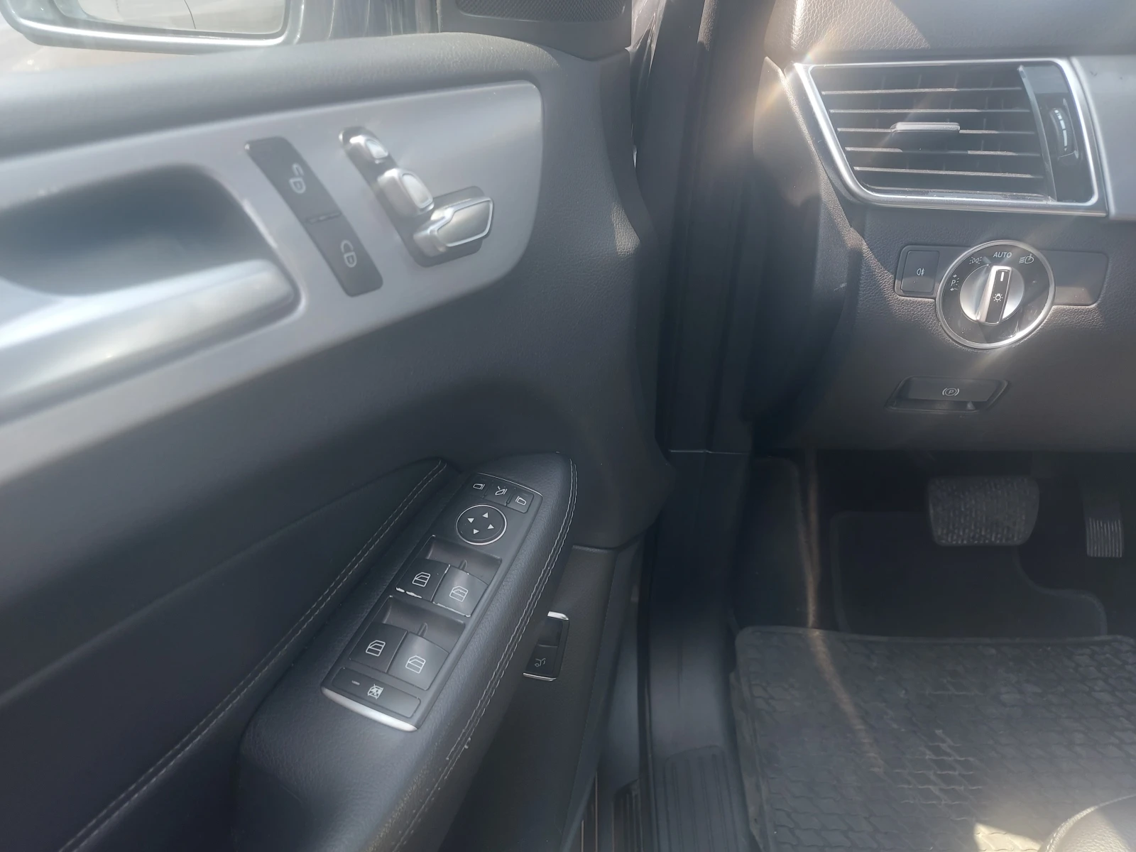 Mercedes-Benz GLE 250 d* 4 MATIC* 9G-TRONIC* NAVI* КОЖА* FULL EXTRI, снимка 7 - Автомобили и джипове - 55595519