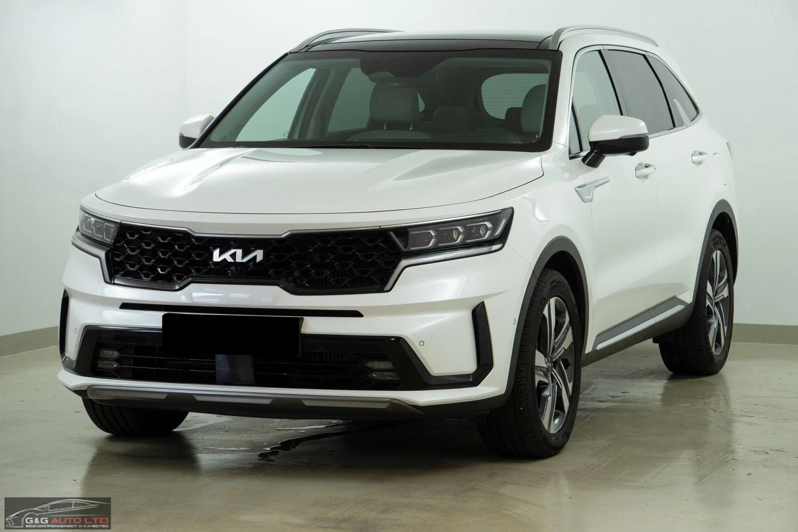 Kia Sorento PHEV/265HP/PLATINUM/4WD/PANO/360/MEMO/HUD/599q