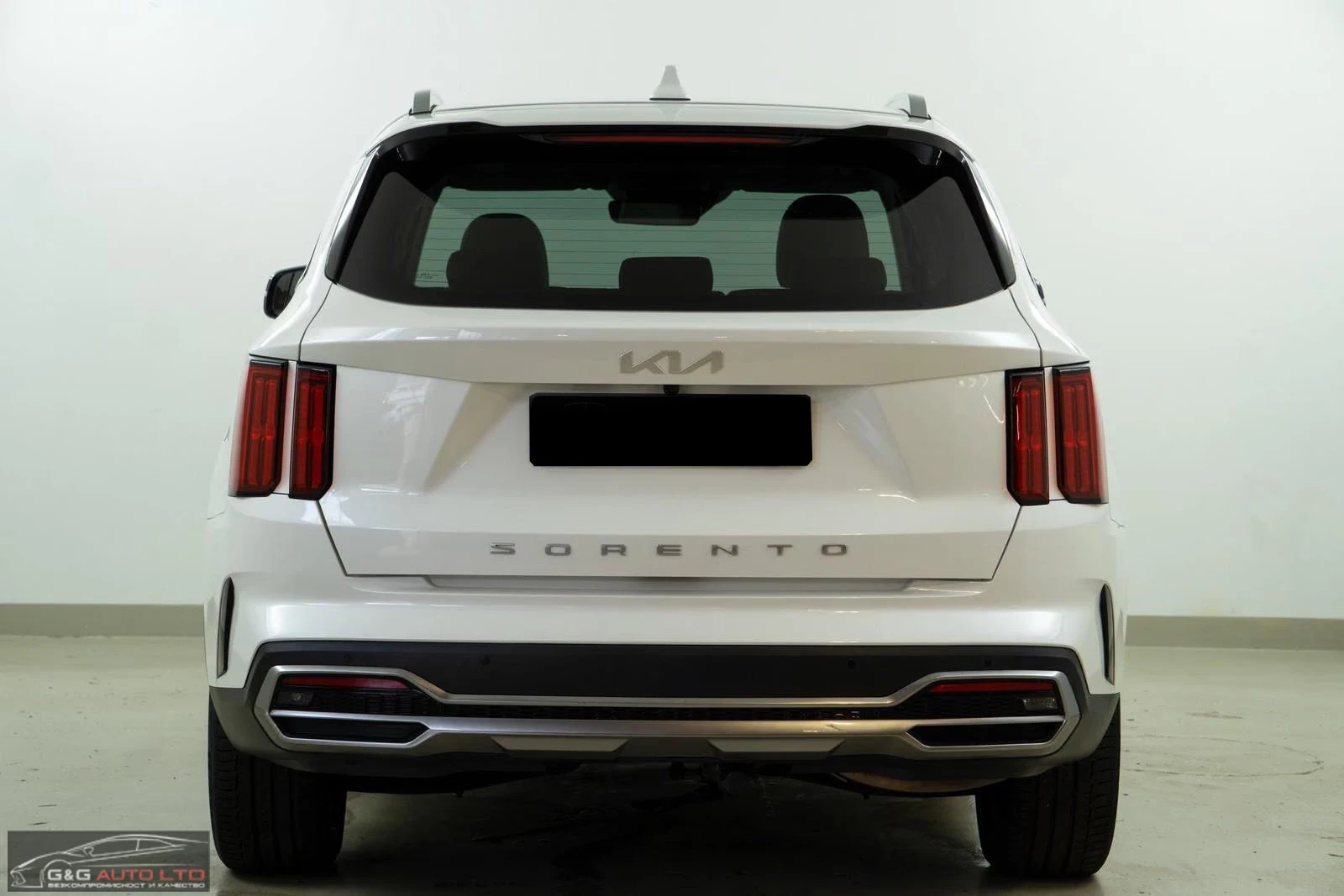 Kia Sorento PHEV/265HP/PLATINUM/4WD/PANO/360/MEMO/HUD/599q, снимка 4 - Автомобили и джипове - 55688537