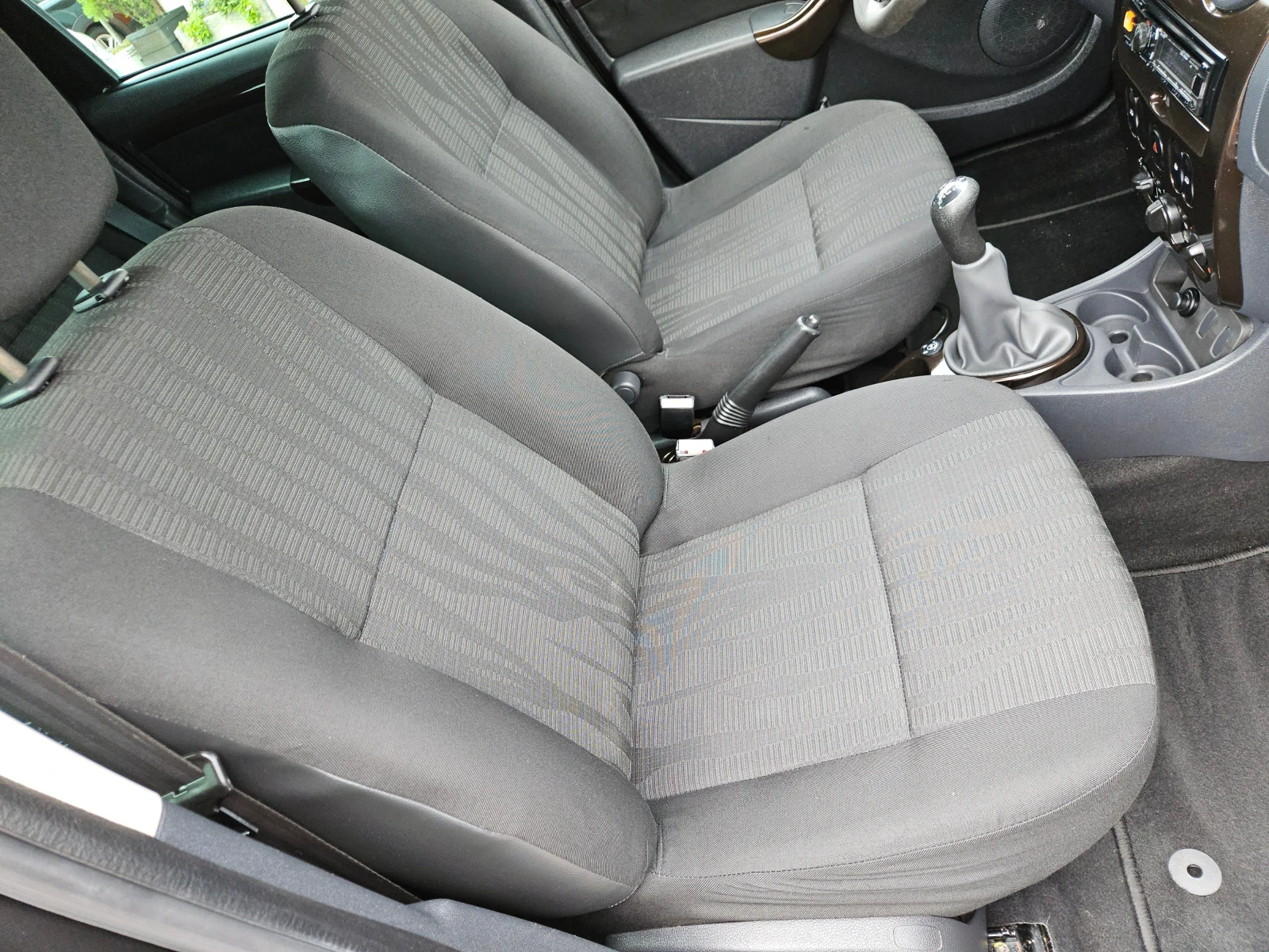 Dacia Duster 1.6i/GPL/105k.c/157000км/EURO 5A, снимка 15 - Автомобили и джипове - 56040507