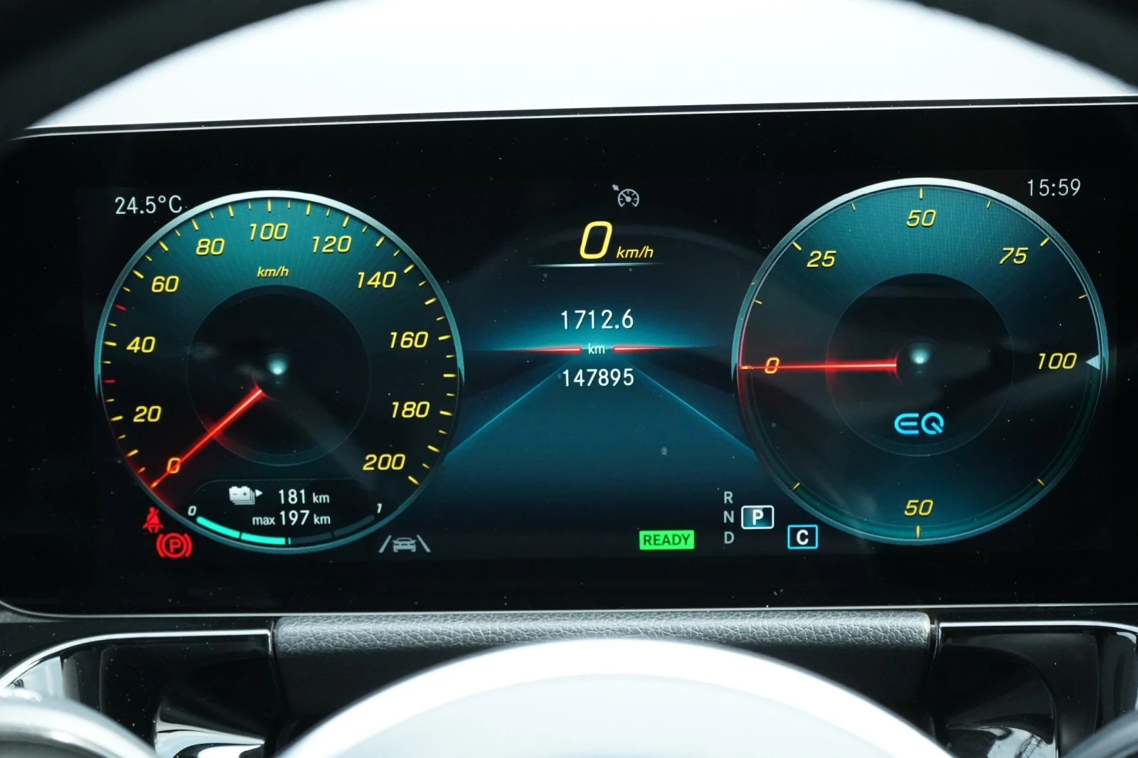 Mercedes-Benz EQA * 250* Premium* MBUX* Камера, снимка 11 - Автомобили и джипове - 56165797