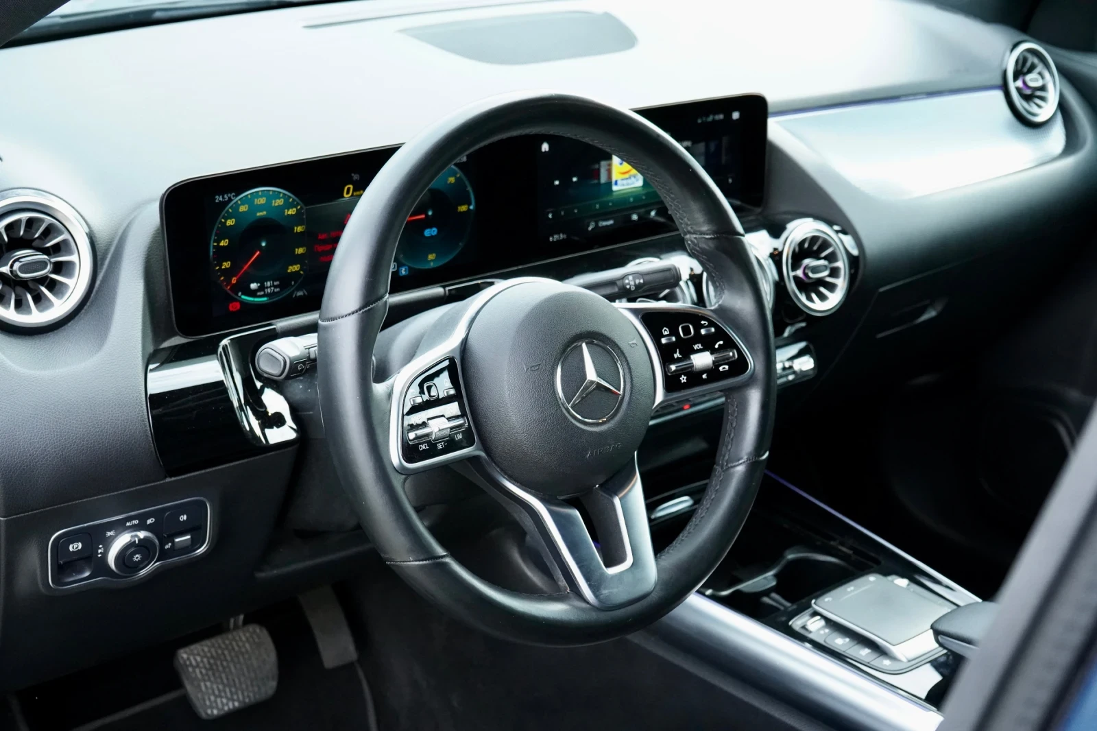 Mercedes-Benz EQA * 250* Premium* MBUX* Камера, снимка 7 - Автомобили и джипове - 56165797