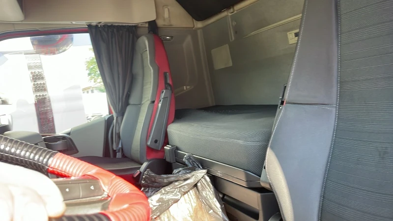 Volvo Fh 500 ADR-FL/Retarder/2бр., снимка 9 - Камиони - 52567338