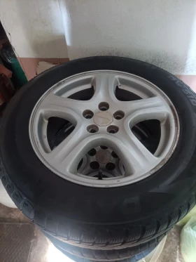 Гуми с джанти 215/60R16, снимка 2