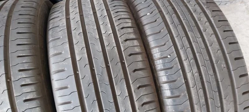 Гуми Летни 215/45R17, снимка 4 - Гуми и джанти - 32781542