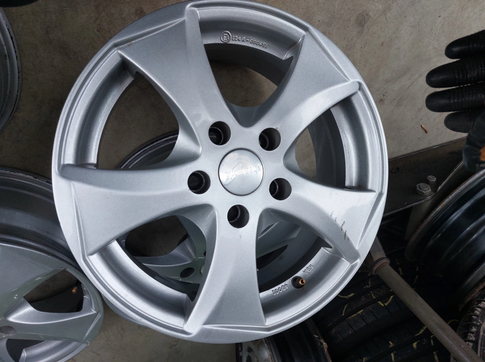   Toyota Corolla | Mobile.bg   3