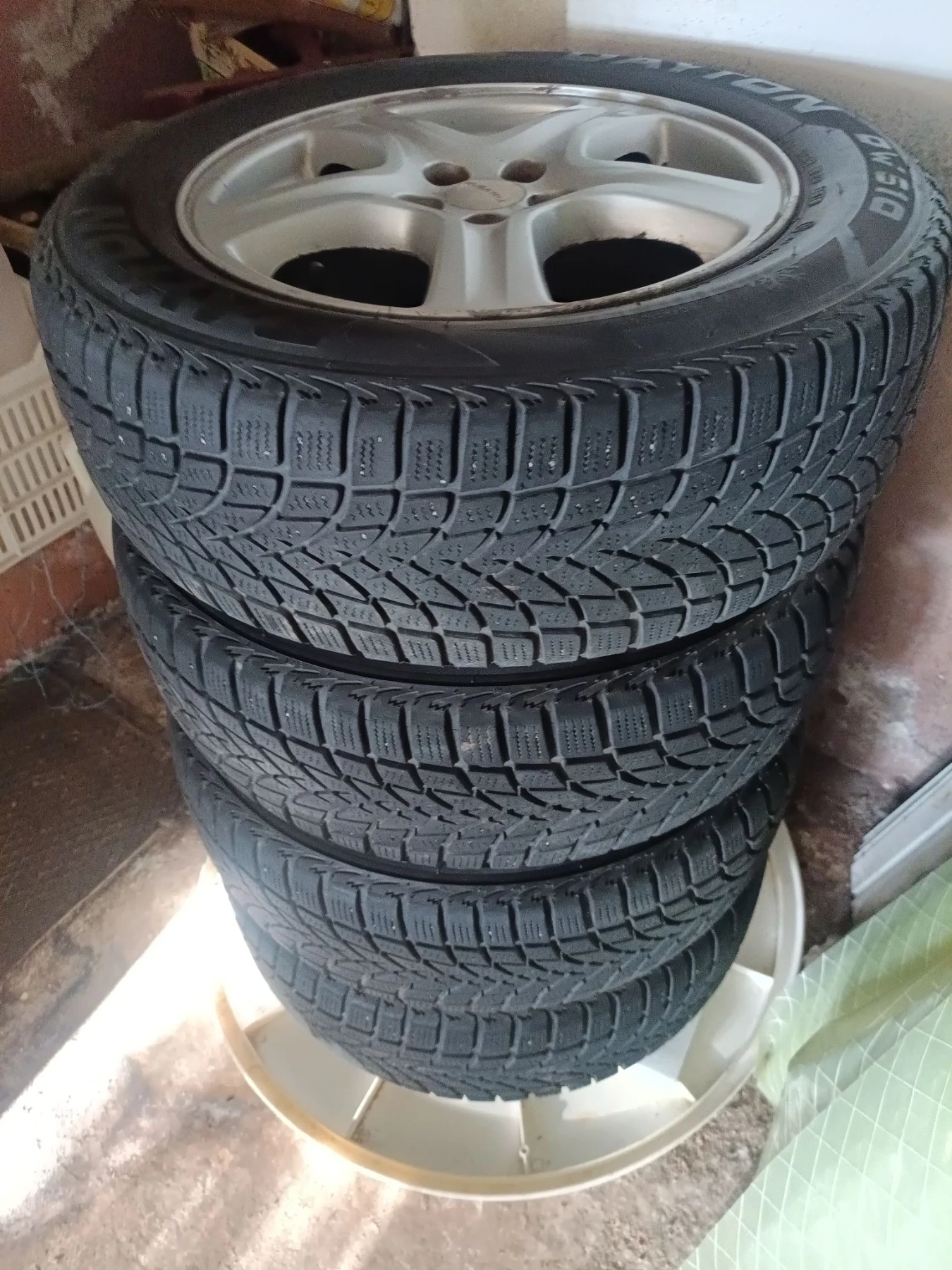 Гуми с джанти Dayton 215/60R16