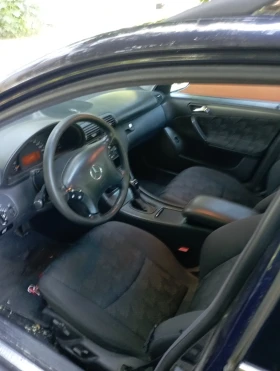 Mercedes-Benz C 180, снимка 14