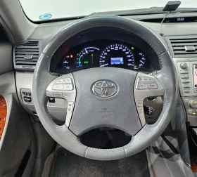 Toyota Camry 2.5 Hybrid Executive, снимка 9